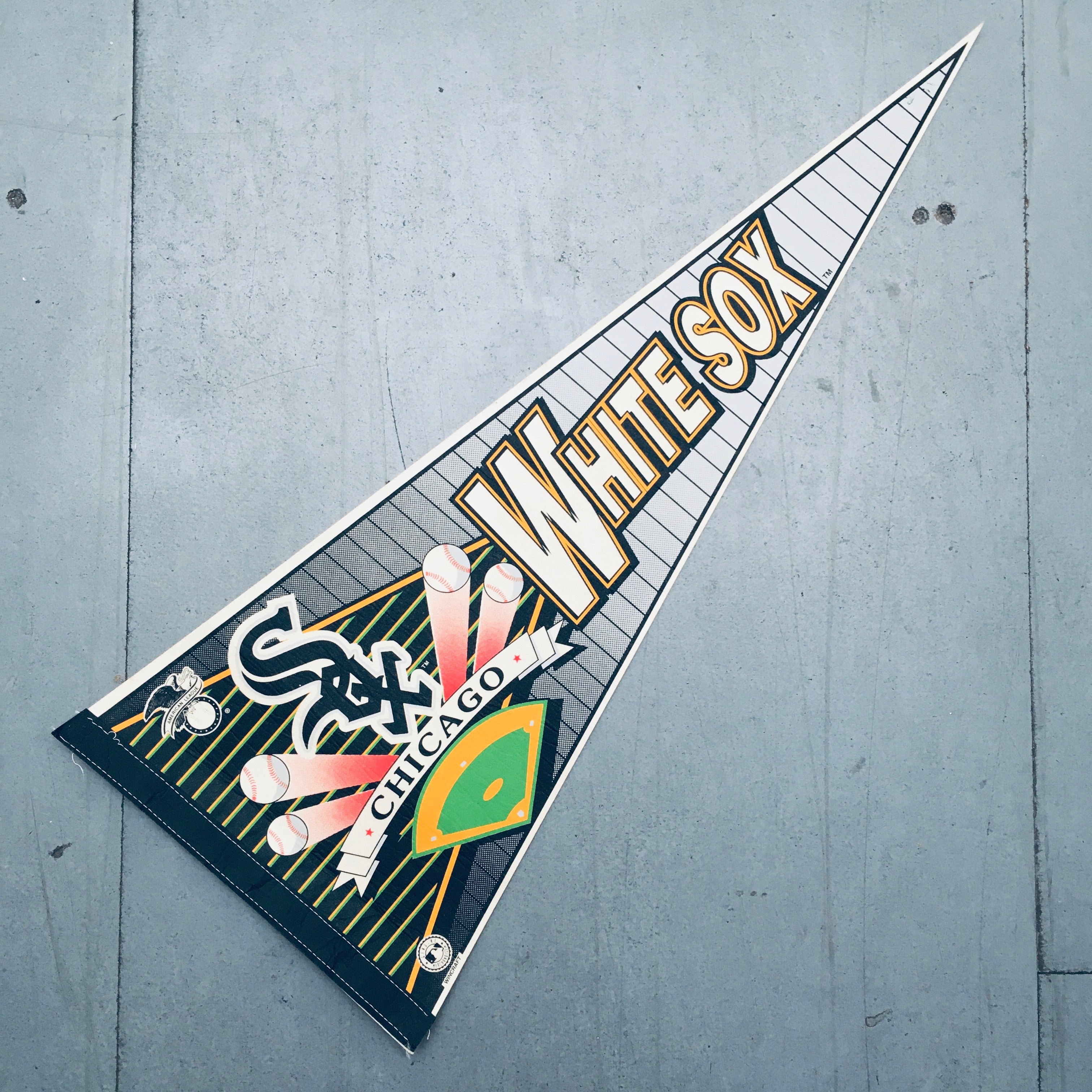 Vintage 1990s Chicago White Sox Wincraft Felt Pennant - Authentic MLB Memorabilia for Sports Fans & Home Decor
