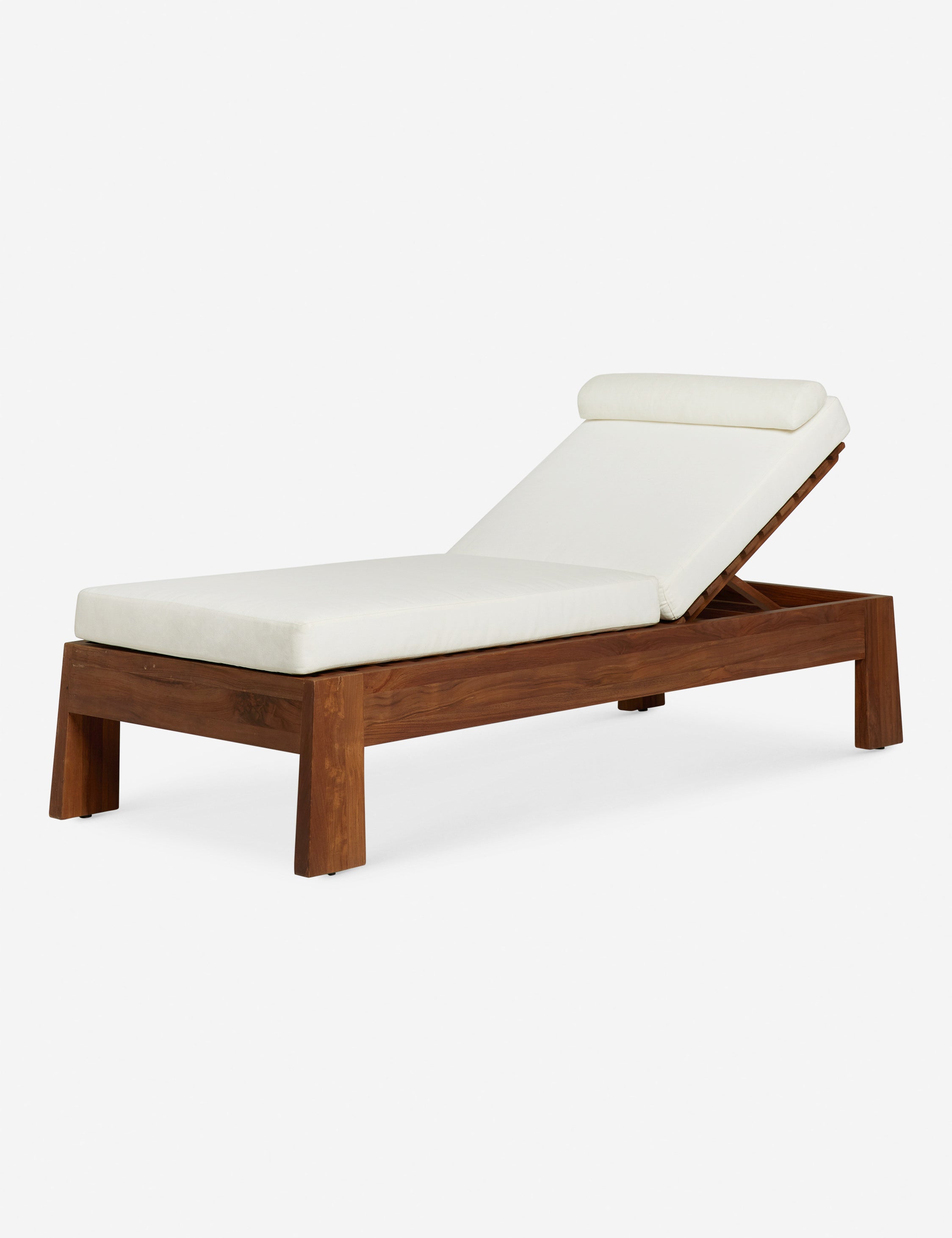 Bassano Outdoor Chaise Lounge Chair - Waterproof Wicker Patio Furniture for Poolside, Garden, and Backyard Relaxation