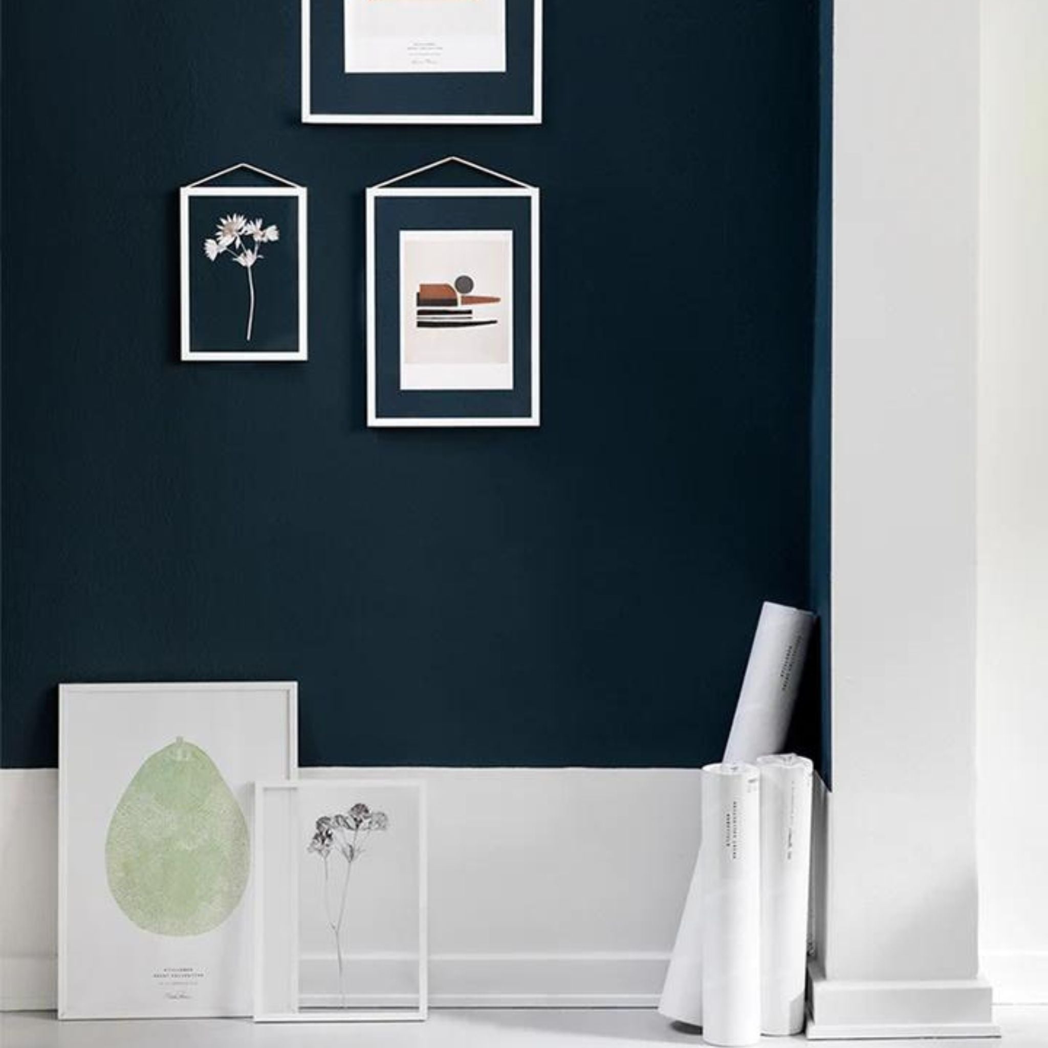 MOEBE White Powder Coated Picture Frame - 4 Sizes (8x10, 11x14, 16x20, 24x36) for Wall Art, Photo Display & Home Decor