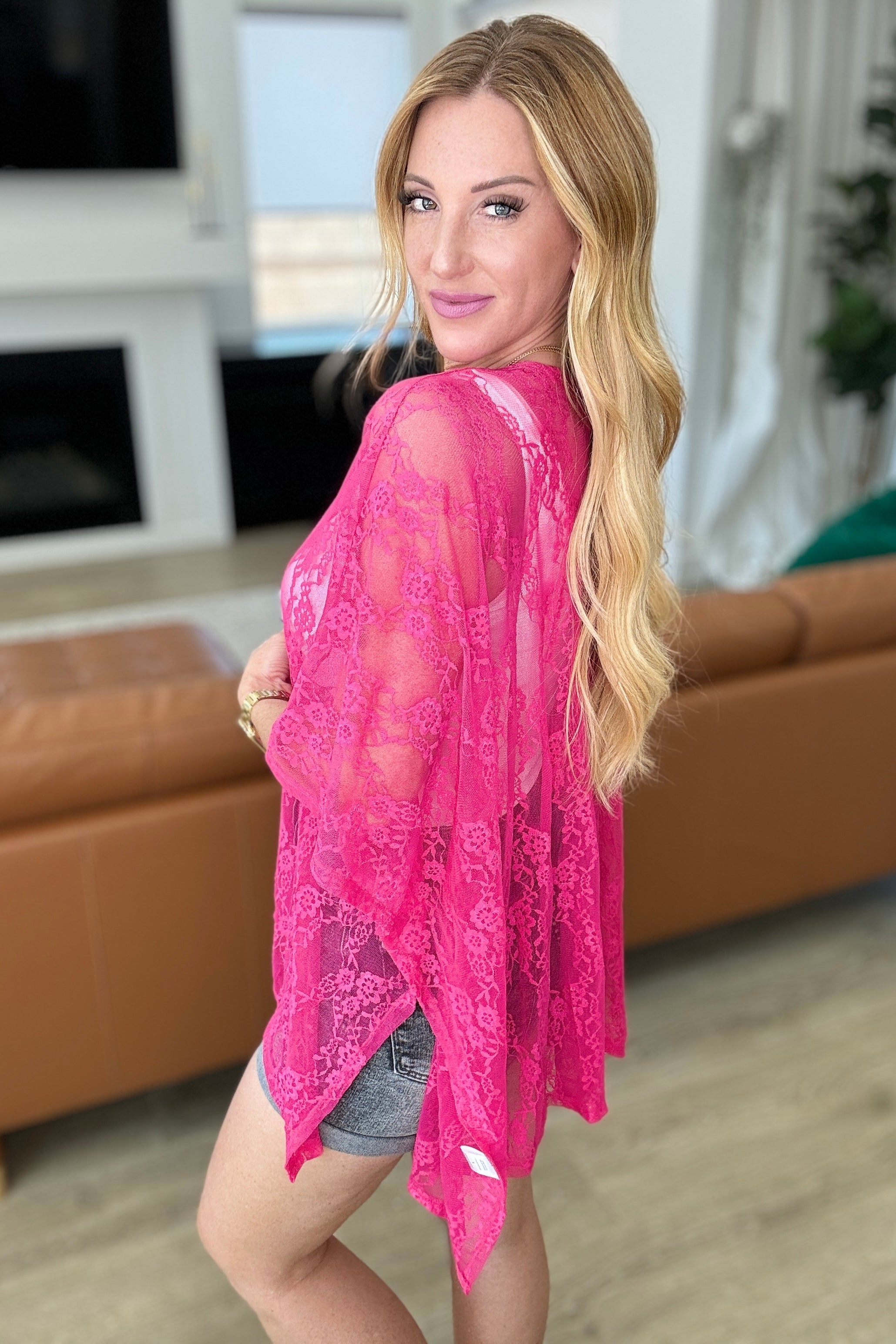 Stylish Fuchsia Lace Kimono Robe for Women - Elegant Lightweight Cover Up for Beach, Bridal Party & Home Relaxation