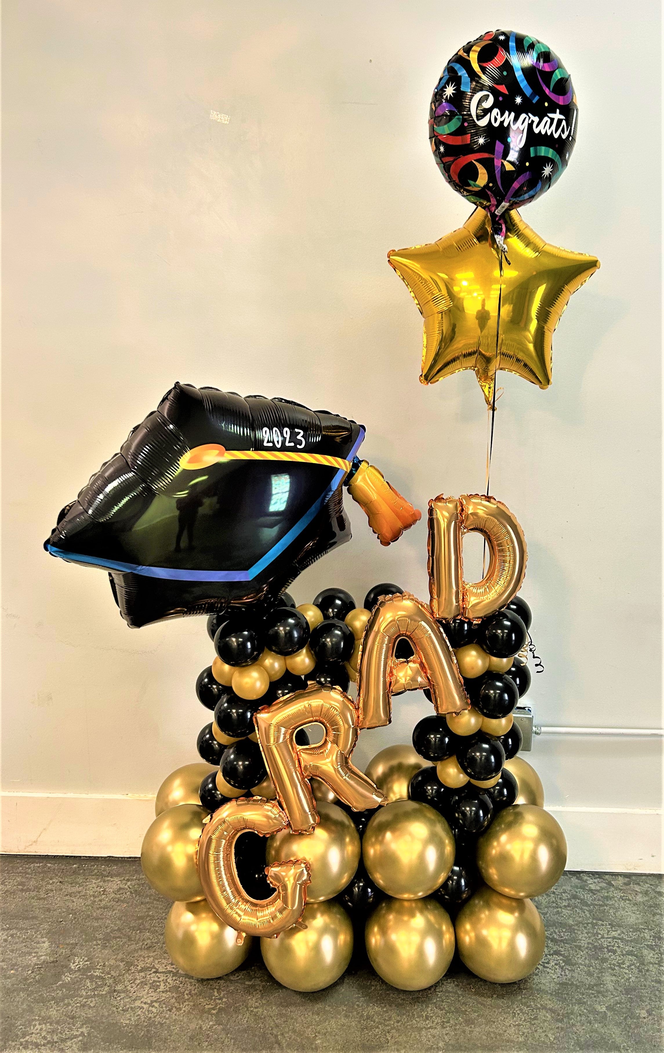 Graduation Cap Marquee Bouquet - Unique Floral Gift for Graduation Ceremony | Perfect for Graduation Parties, Photo Props & Celebrations