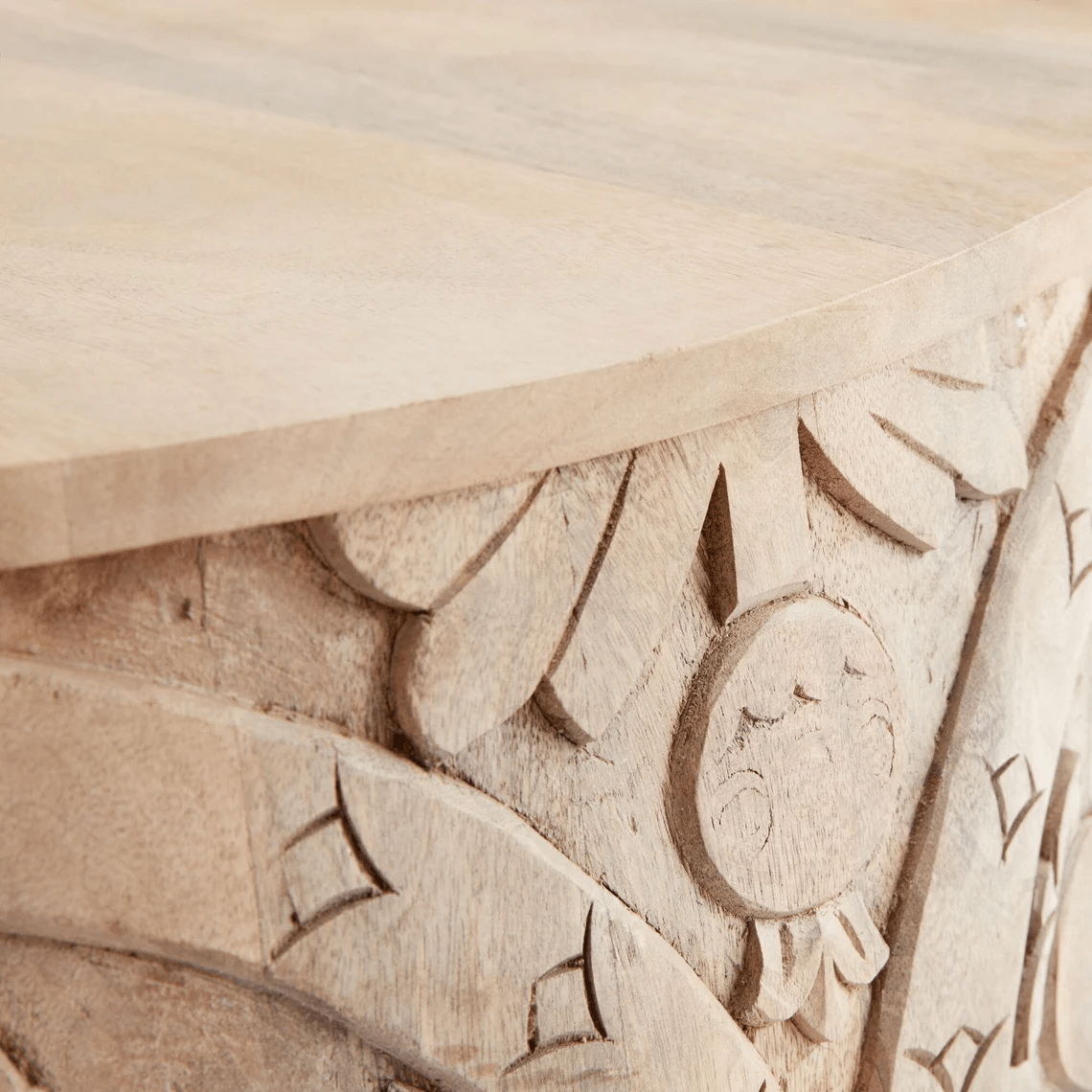 Hand Carved Solid Wood Coffee Table - Natural Round Cocktail Table for Living Room, Lounge & Home Decor | Rustic Modern Centerpiece Furniture
