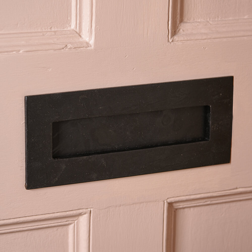Black Beeswax Letter Plate - Antique Style Door Mail Slot with Weatherproof Finish - Perfect for Vintage Home Exteriors & Farmhouse Style Entryways