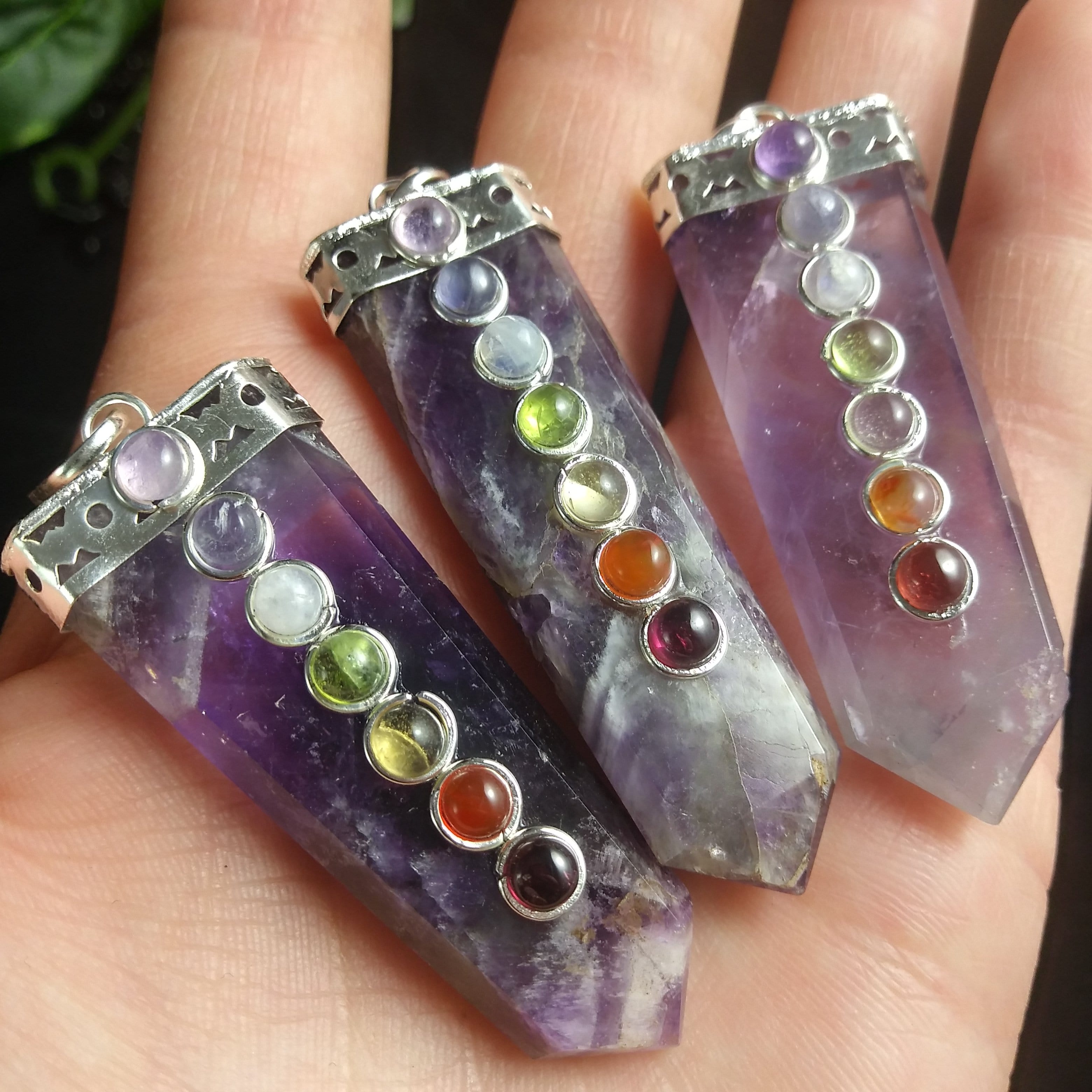 Chevron Amethyst Chakra Pendant Necklace - Healing Crystal Jewelry for Meditation, Energy Balancing & Spiritual Protection - Perfect for Yoga, Reiki & Mindfulness Practices