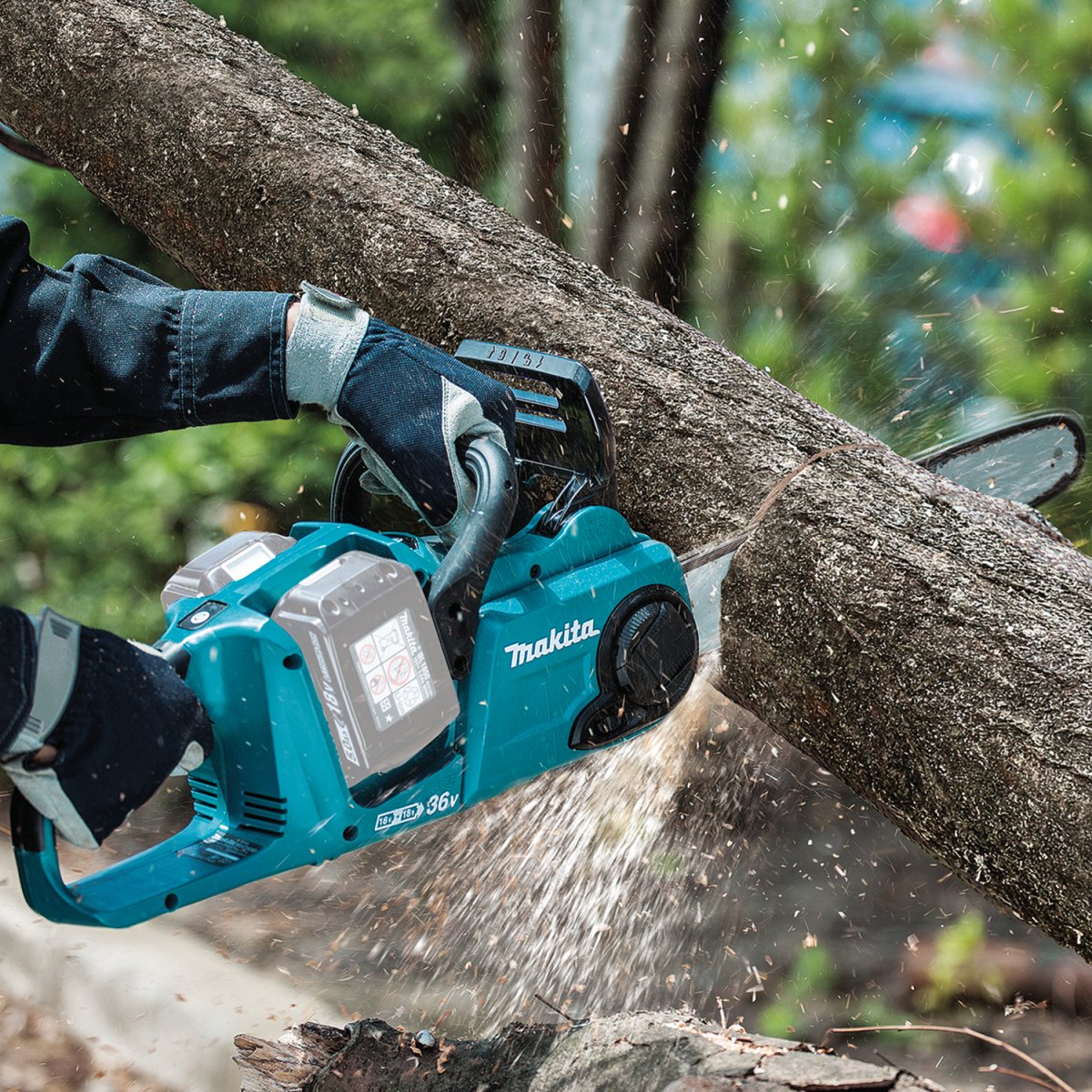 36V (18V X2) LXT® Brushless Cordless Chainsaw - Powerful Electric Chain Saw for Wood Cutting, Tree Trimming & Yard Maintenance | Lightweight & Quiet for Home & Professional Use