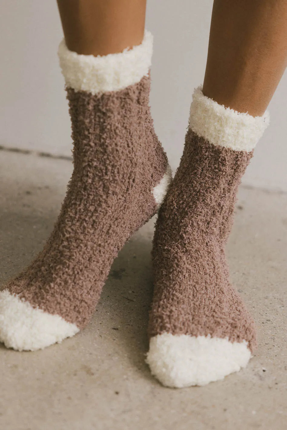 Soft Fuzzy Contrast Socks - Brown Cozy Winter Socks for Women & Men | Perfect for Cold Weather, Lounge Wear & Home Comfort