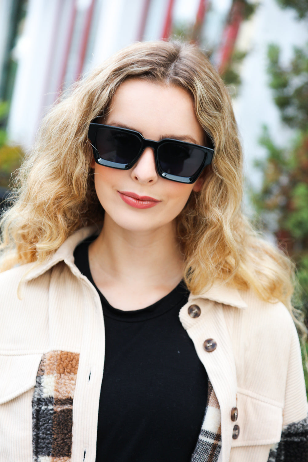 Stylish Black Thick Frame Rectangle Sunglasses for Men & Women - UV Protection, Polarized, Fashionable Square Shades for Driving, Beach, Outdoor Activities