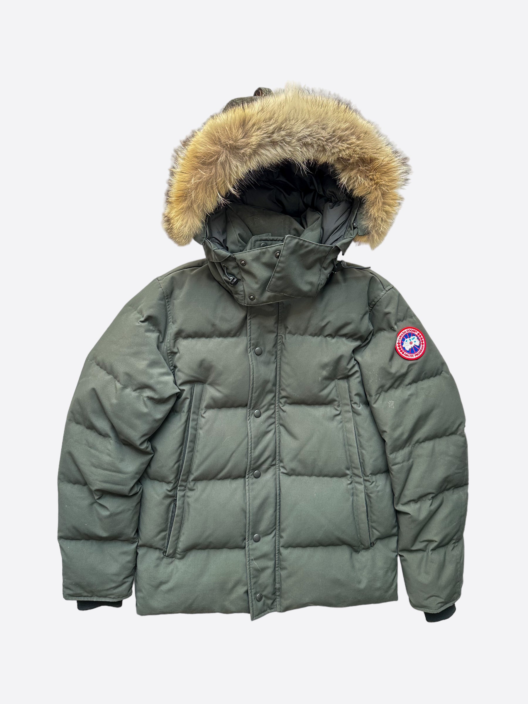 Canada Goose Volcano Wyndham Men's Winter Jacket - Waterproof Windproof Parka for Extreme Cold Weather - Perfect for Skiing, Hiking & Outdoor Adventures