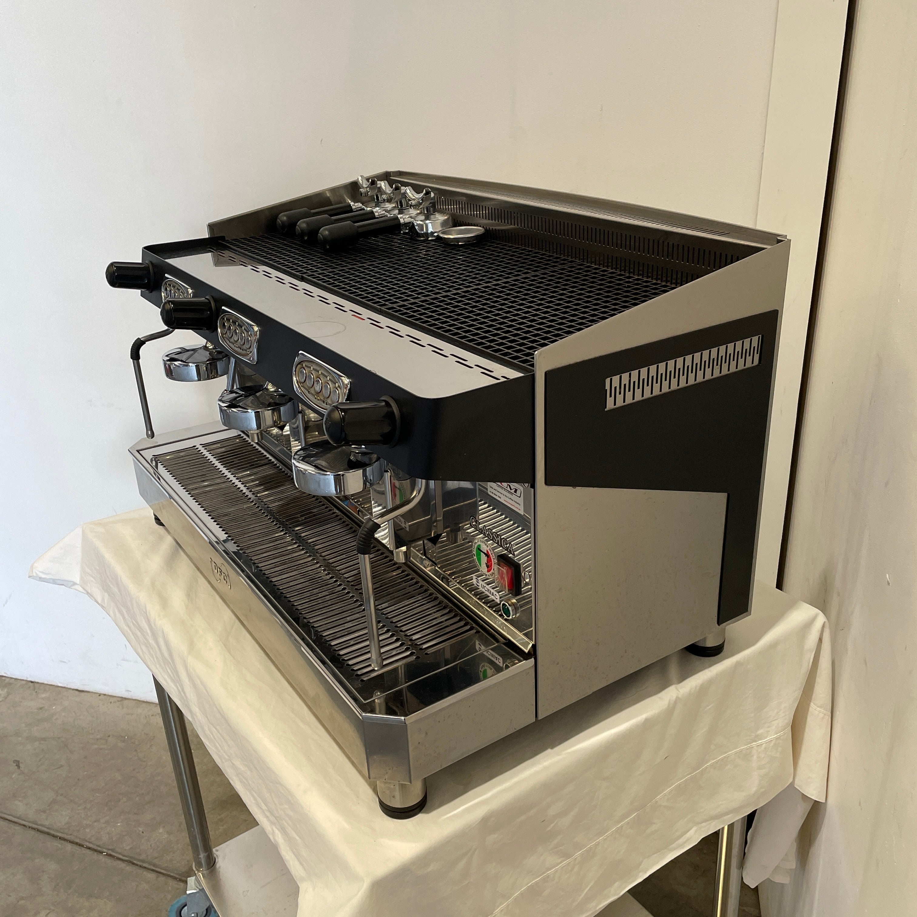 BFC Classica GT 3 Group Commercial Espresso Coffee Machine for Cafes & Restaurants - Professional Barista Equipment for High Volume Coffee Shops