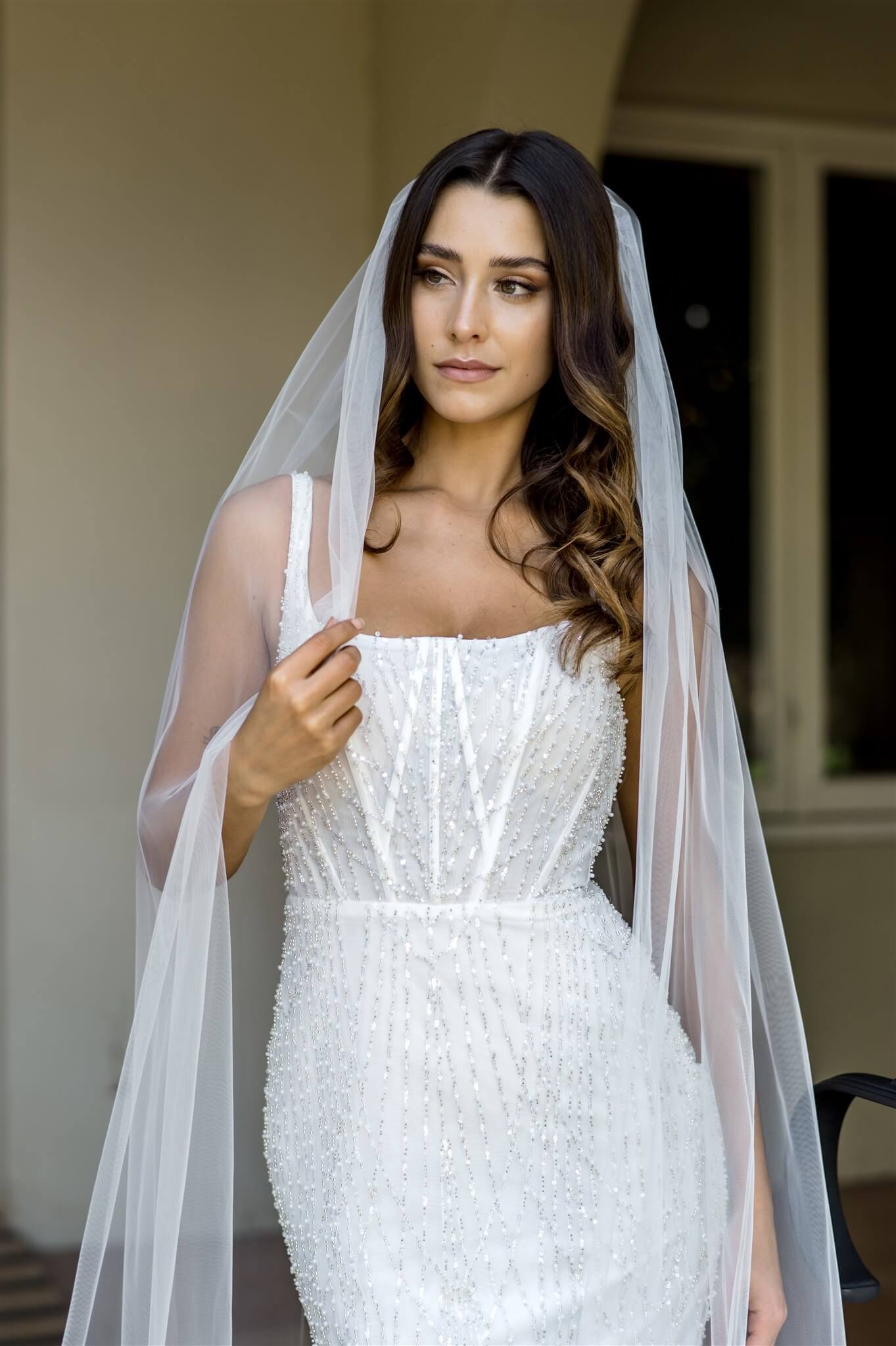 Elegant Glitter Tulle Raw Edge Wedding Veil - Perfect for Bridal Ceremonies, Photos & Special Occasions