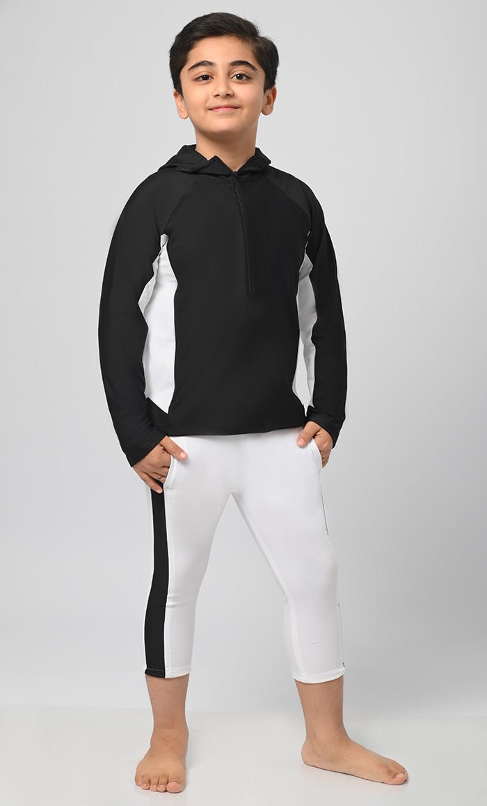 Boys' Black & White Contrast Swimwear 2-Piece Set - Perfect for Beach, Pool, and Summer Water Activities