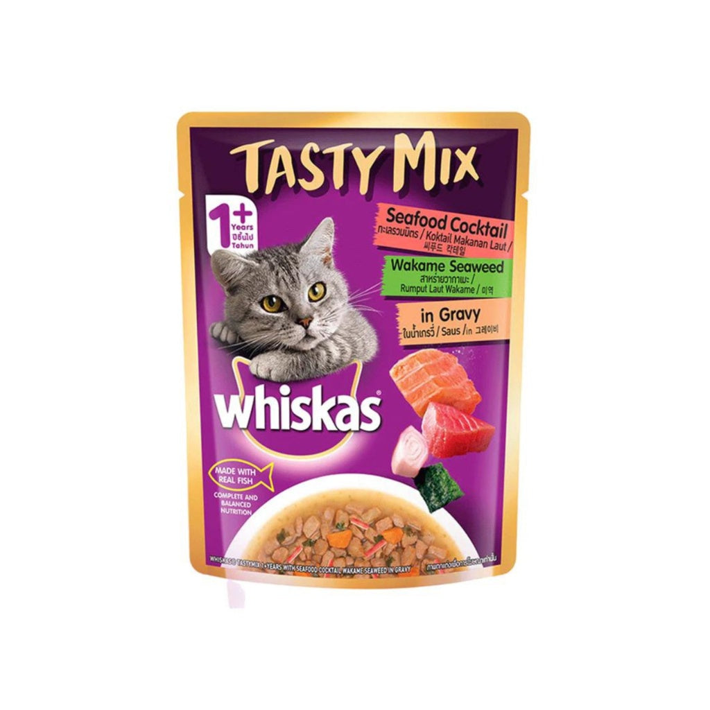 Whiskas Tasty Mix Wet Cat Food Pouches with Real Chicken & Beef - Grain Free, High Protein Wet Cat Food for Adult Cats - Perfect for Mealtime, Travel & Treats