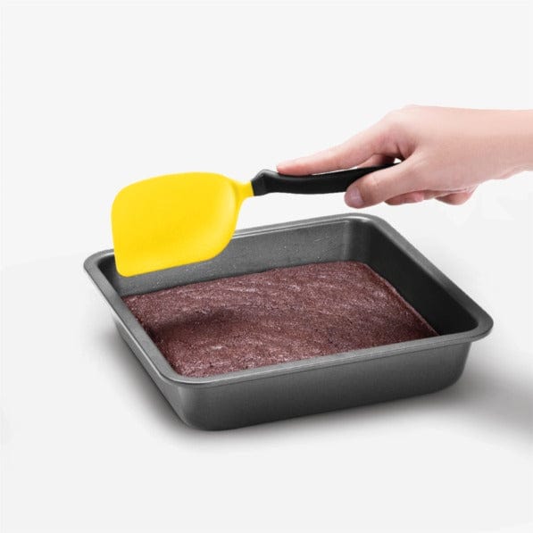 Dreamfarm Mini Chopula - Small Silicone Spatula for Cooking, Baking & Mixing - Heat Resistant & Non-Stick - Perfect for Small Bowls, Jars & Containers - Yellow Kitchen Utensil