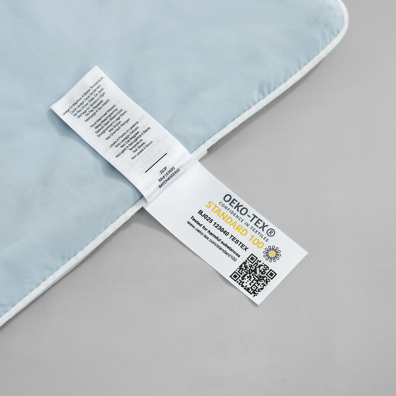Cooling Comforter Twin Size - Breathable Lightweight Summer Blanket for Hot Sleepers & Night Sweats | Gray Blue Silk Smooth Bedding | Perfect for Warm Weather & Air-Conditioned Rooms