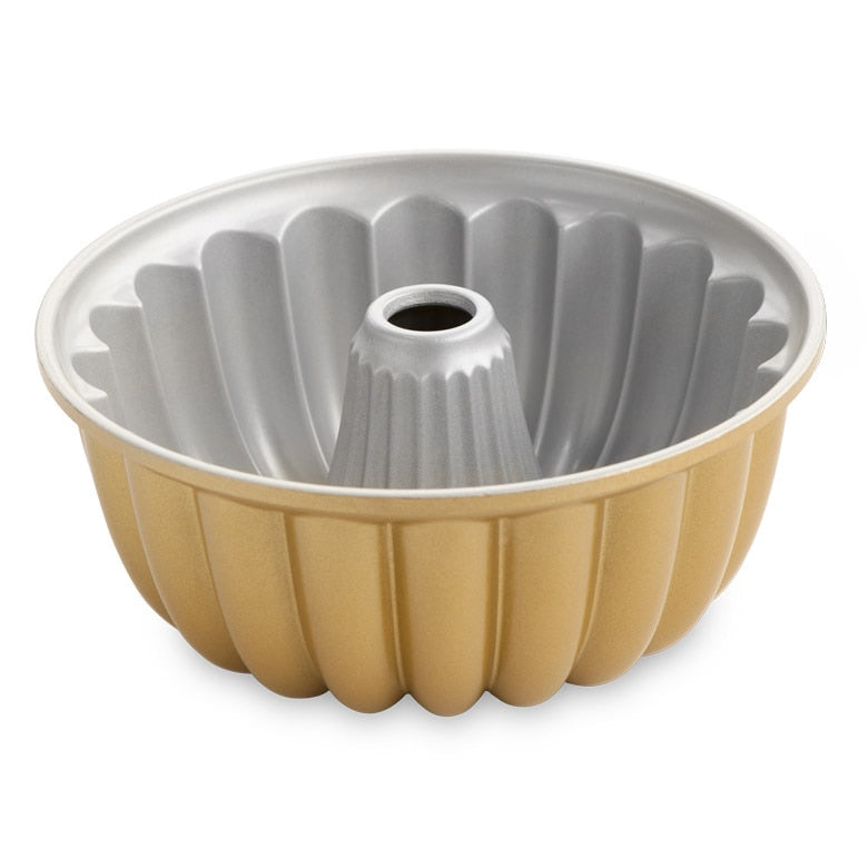 Nordic Ware Elegant Bundt Cake Pan - Non-Stick 10-Cup Fluted Tube Pan for Baking Perfect Cakes, Bread & Desserts - Great for Holidays, Parties & Family Gatherings