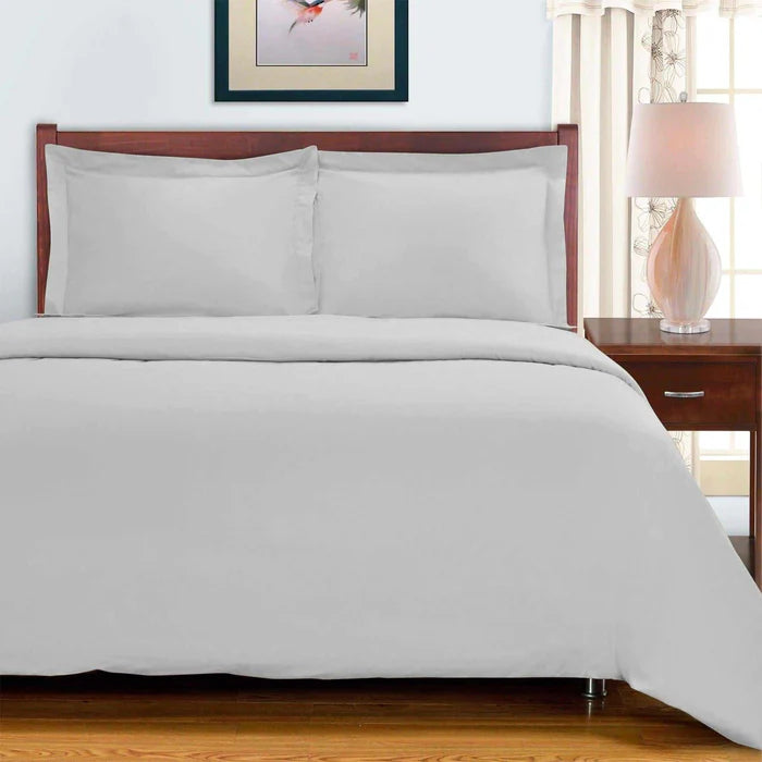 Premium 700 Thread Count Egyptian Cotton Duvet Cover Set with Pillow Shams - Ultra Soft & Breathable Luxury Bedding for Master Bedroom, Guest Room & Hotel Use