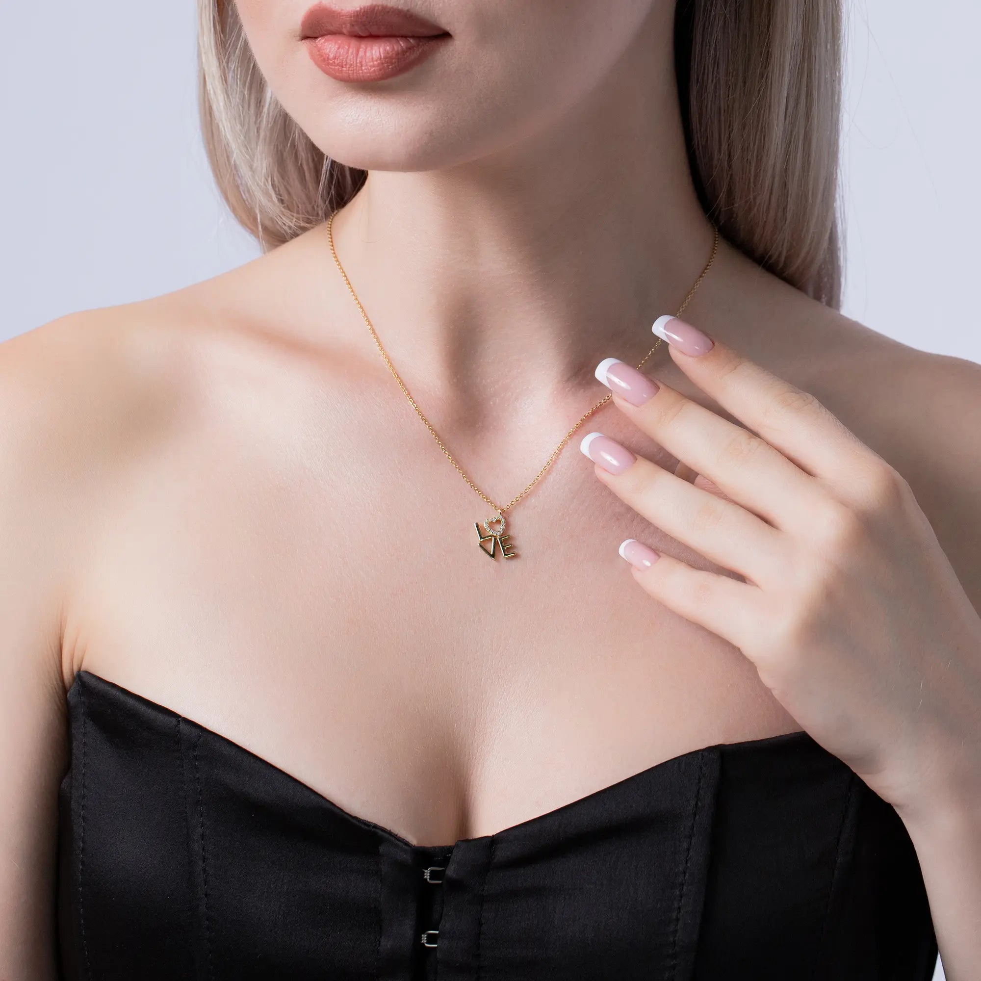Love Necklace - Elegant Heart Pendant for Women, Romantic Gift for Her, Valentine's Day, Anniversary & Special Occasions Jewelry