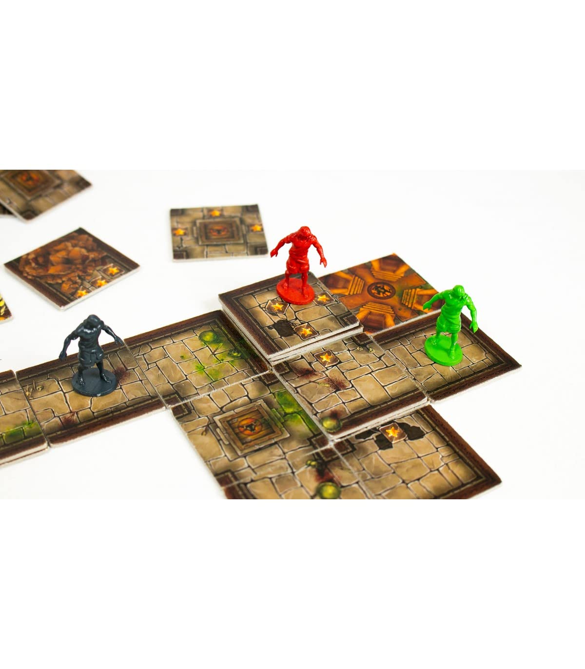 Dedalo's Labyrinth Board Game - Minotaur Maze Adventure for Family Game Night