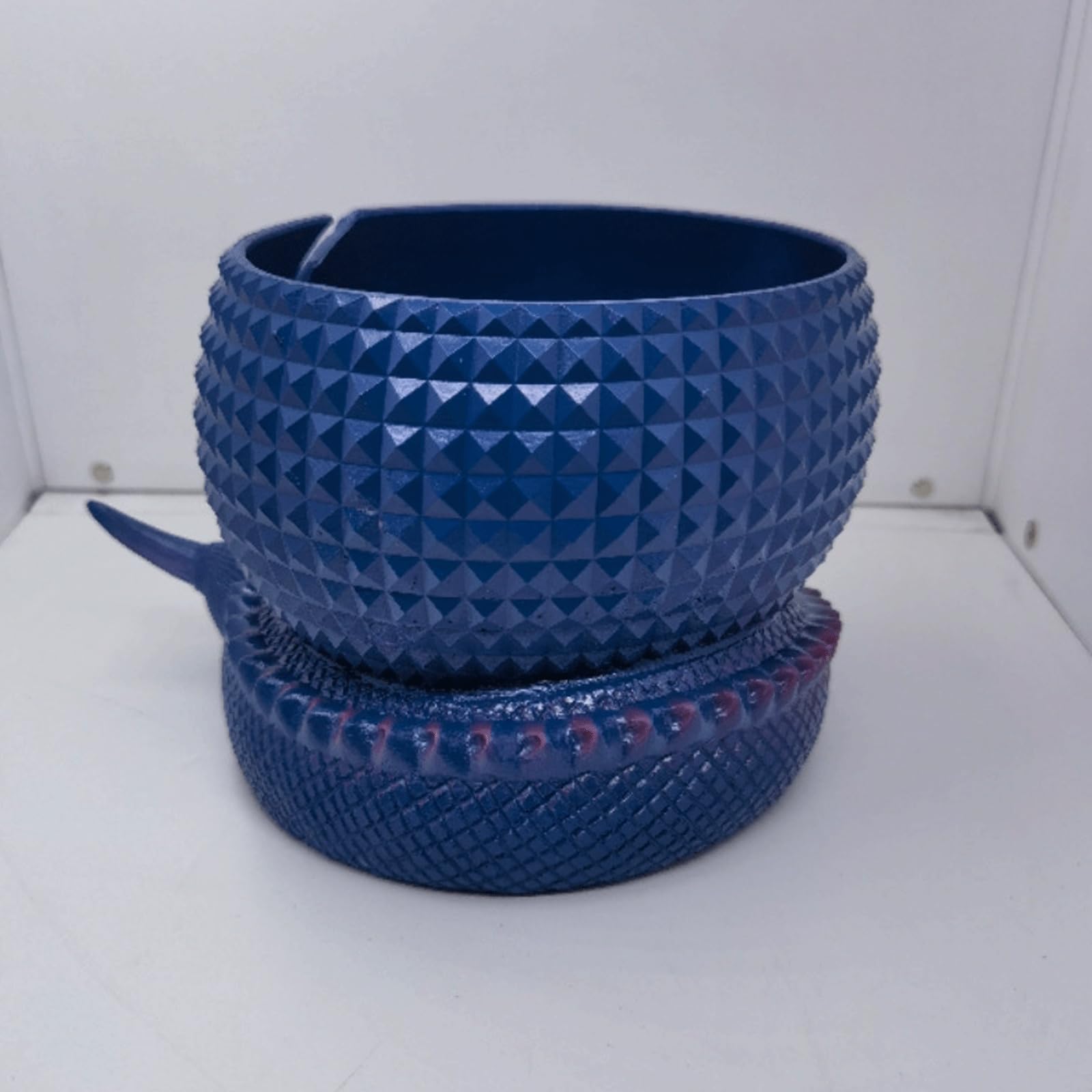 MRTLSiQi Fantasy Dragon & Egg Yarn Bowl - Premium Ceramic Knitting & Crochet Yarn Holder with Lid - Perfect for Yarn Storage, Crocheting Accessories Organization - Great Gift for Knitters & Craft Lovers (Use for Home Decor, Craft Room Organization, DIY Projects)