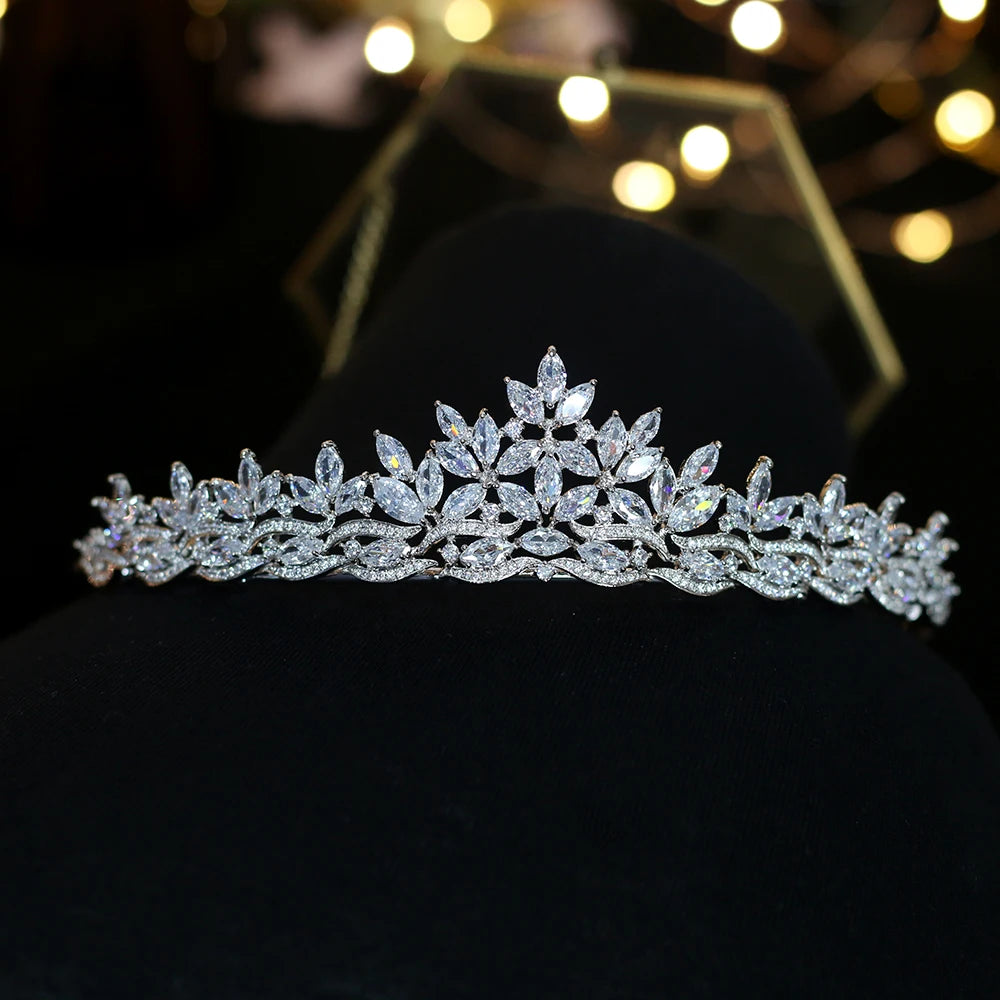 2024 Elegant CZ Crystal Wedding Hair Crown | Bridal Headpiece for Bride | Perfect Gift for Weddings, Prom, and Special Occasions