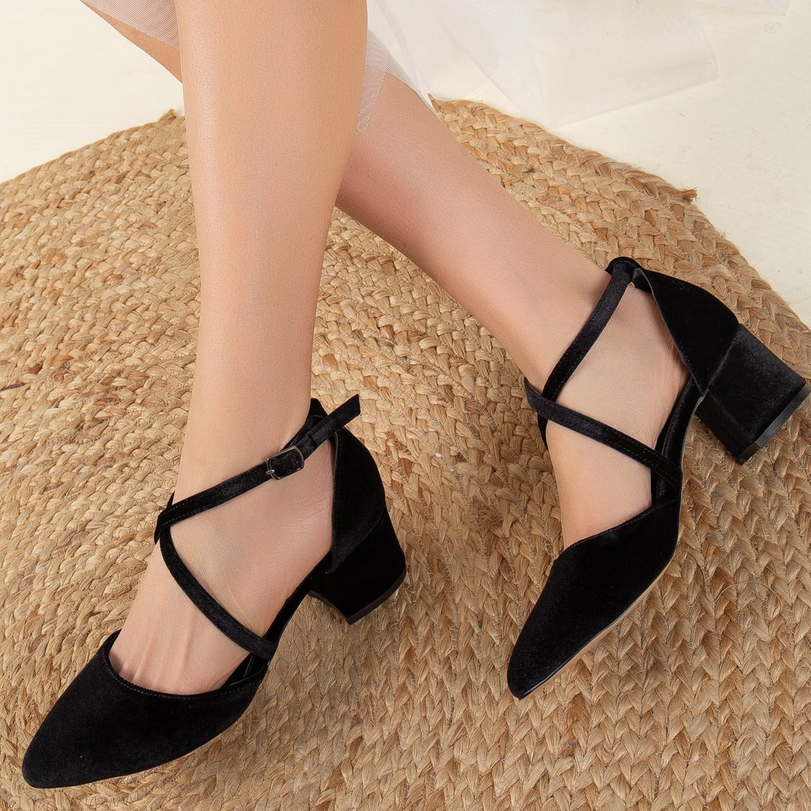 Black Velvet High Heels for Women - Elegant Pointed Toe Stiletto Pumps - Perfect for Parties, Weddings & Evening Events