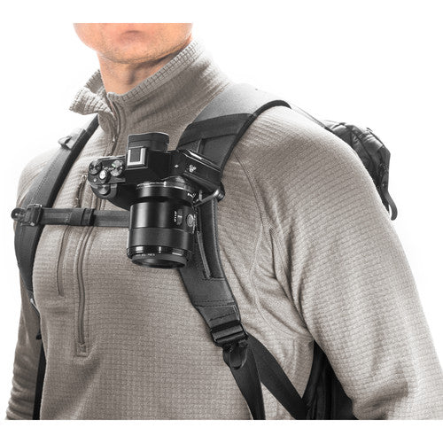 Peak Design Capture Camera Clip V3 (Black) - Secure & Quick Access for DSLR & Mirrorless Cameras - Perfect for Hiking, Travel & Outdoor Photography