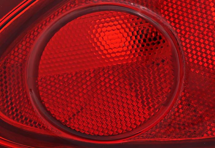 Chevrolet Chevy Cavalier Tail Lights Lamps Set - Driver & Passenger Side (2003-2005) | Perfect for Night Driving & Enhanced Vehicle Safety