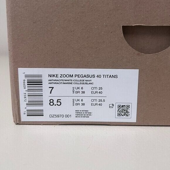 Nike Zoom Pegasus 40 Titans Running Shoes for Men - Lightweight Cushioned Road Running Sneakers - Perfect for Marathon Training & Daily Jogging
