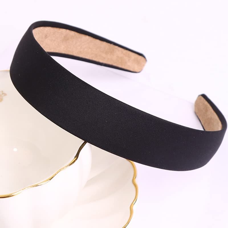 The Perfect Accessory for Every Moment: A Story of Elegance and Style