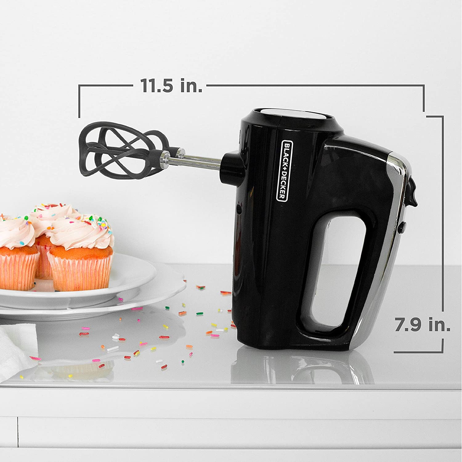 BLACK+DECKER MX600BC Helix Hand Mixer - 5-Speed Electric Mixer with Stainless Steel Blades, Lightweight & Powerful for Baking, Whipping, Blending - Factory Certified with Full Warranty - Perfect for Cakes, Cookies, Dough & Smoothies
