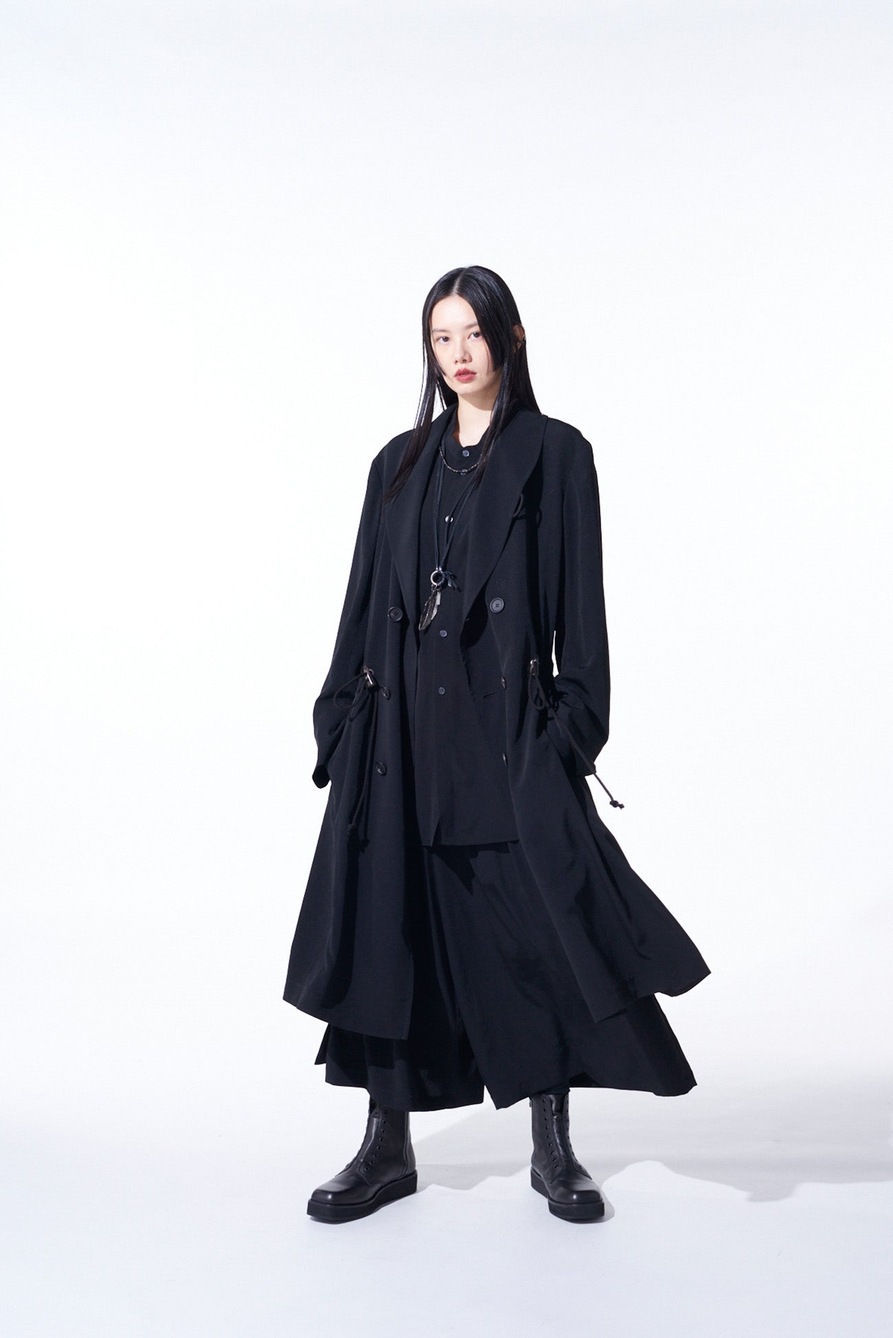 Stylish Crepe de Chine Cropped Wide Pants with Gusseted Flap Pockets - Comfortable & Trendy Women's Casual Pants for Work, Travel & Everyday Wear