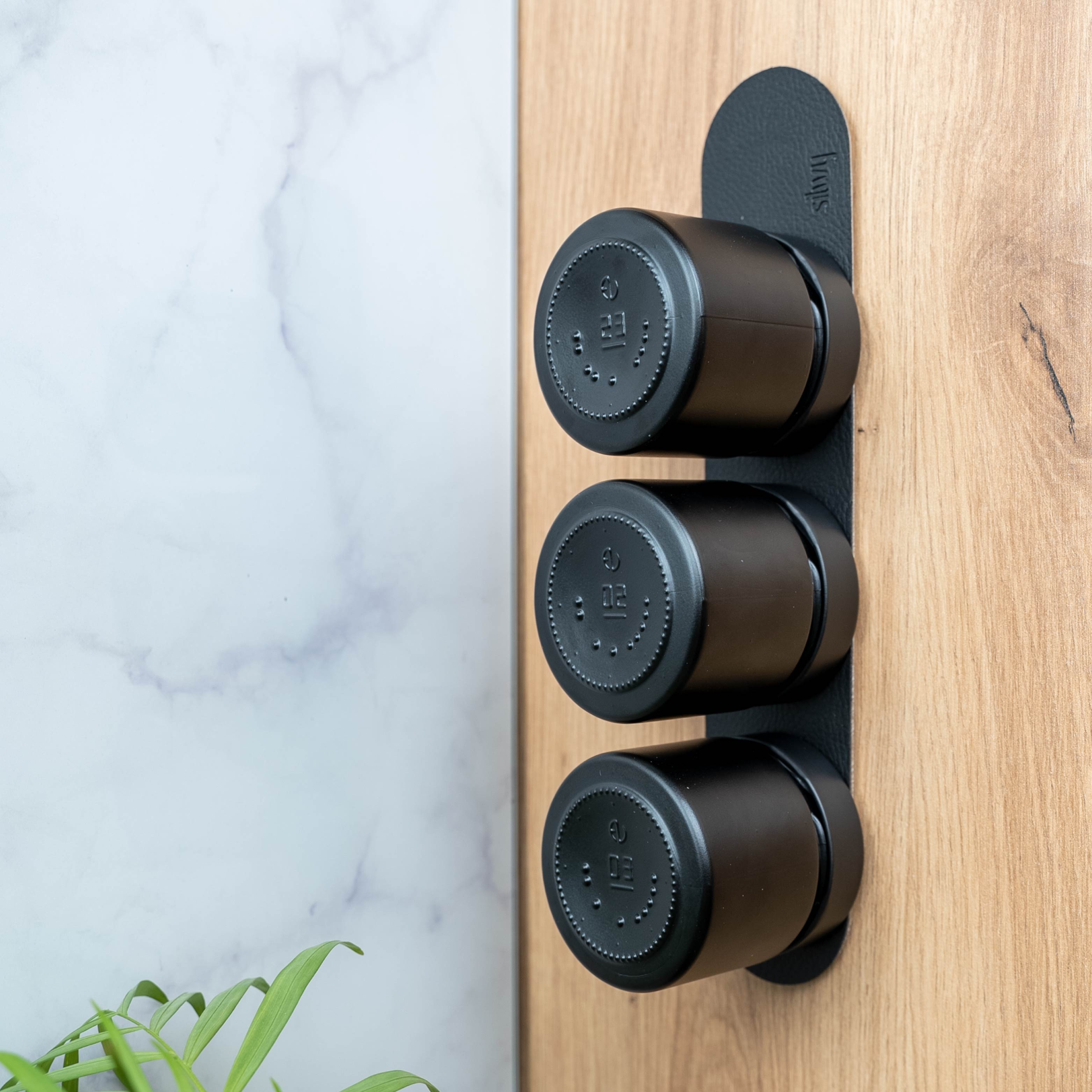 Premium Black Magnetic Spice Jars 125ml with Wooden Lid - Ideal for Kitchen Organization & Spice Storage