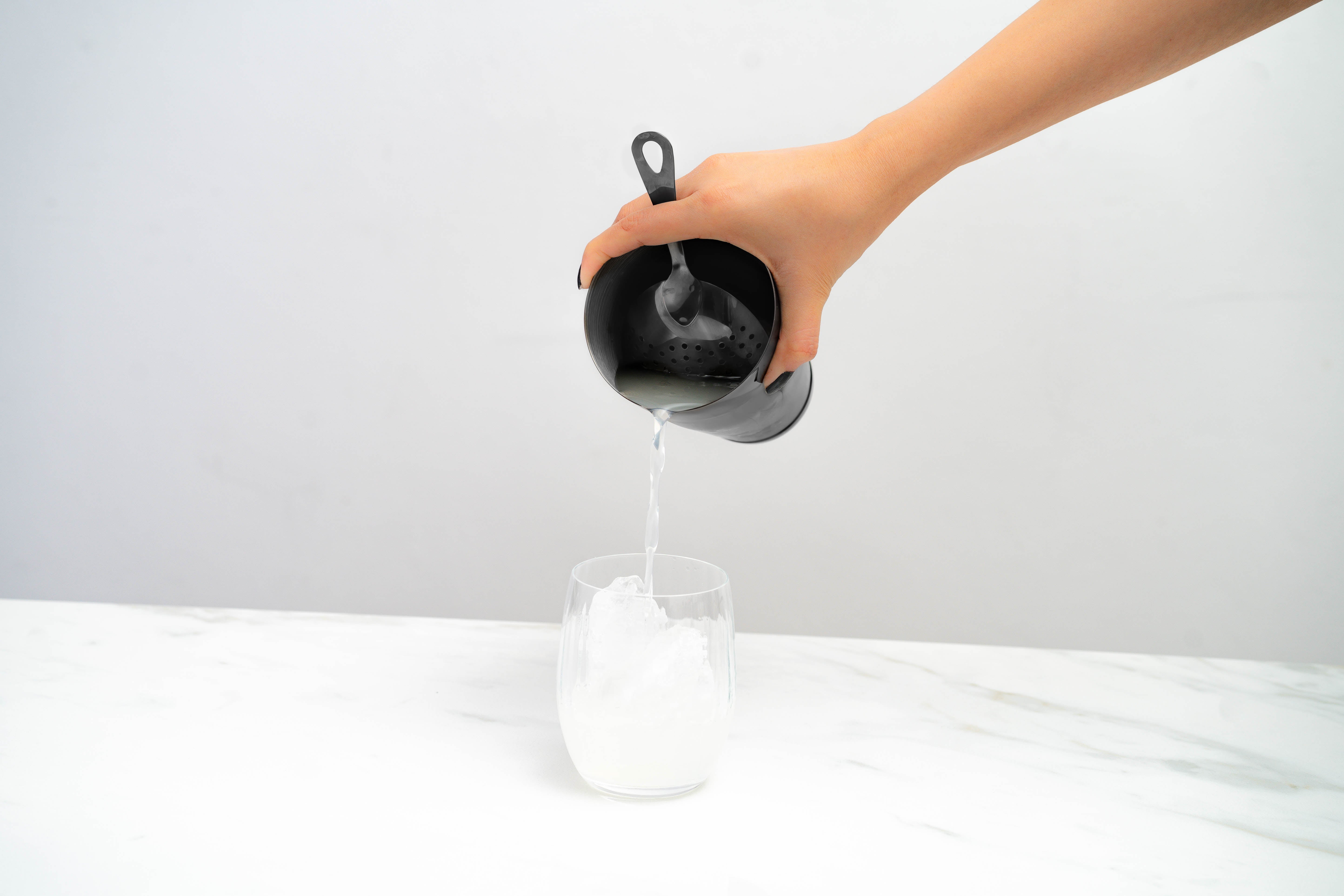 Premium Black Julep Strainer - High-Quality Cocktail Filter for Mint Julep & Whiskey Drinks - Perfect for Home Bars & Mixology Enthusiasts