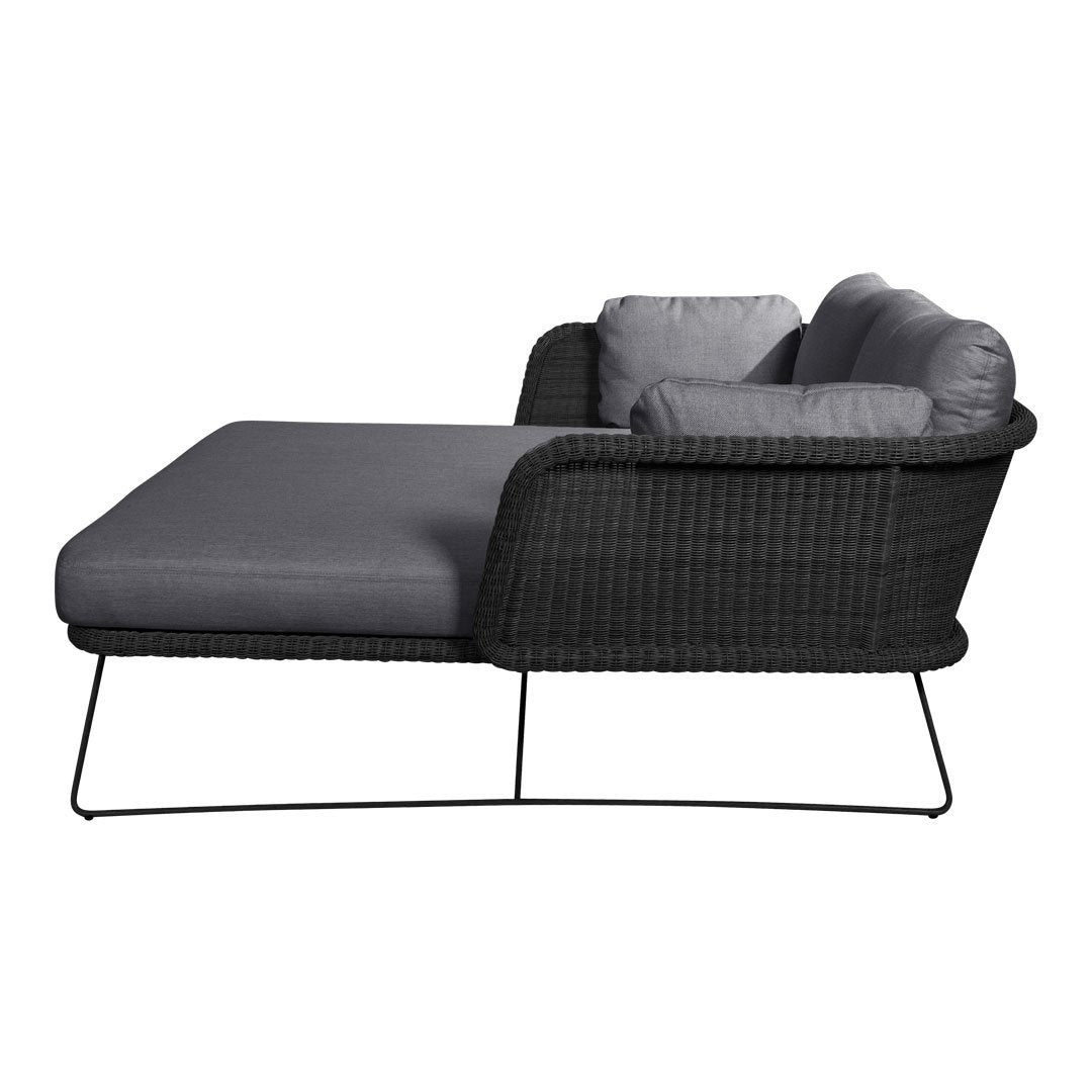 Horizon Outdoor Daybed - Waterproof Wicker Patio Furniture with Cushions for Garden, Poolside, Backyard - Perfect for Lounging, Sunbathing, Relaxing