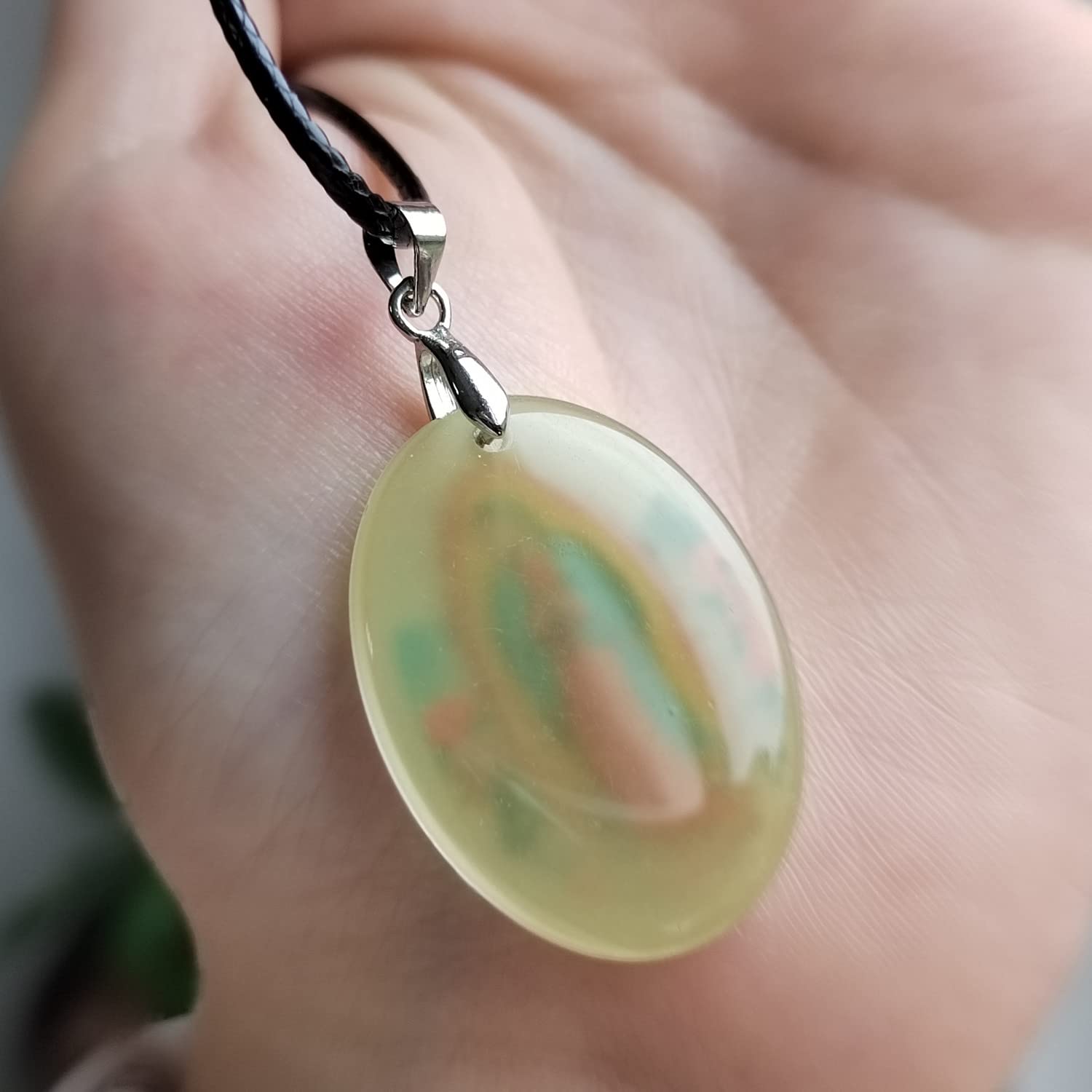 Virgin Mary Necklace - Glow in the Dark Religious Jewelry with Guadalupe Charm Pendant - Perfect Gift for Friends & Family - Ideal for Church, Prayer & Spiritual Occasions