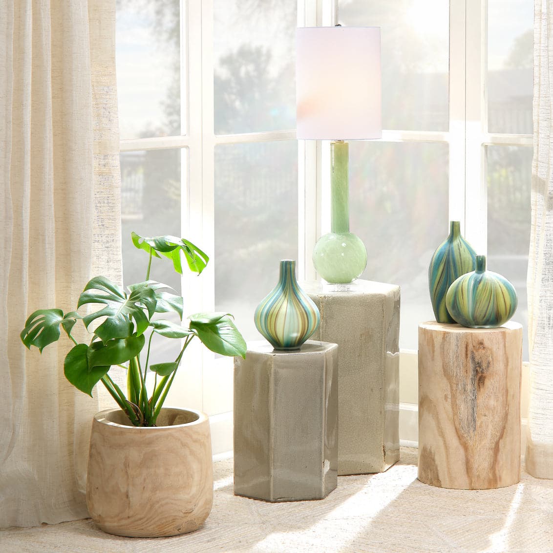 Modern Agave Side Table - Small Accent Table for Living Room, Bedroom, or Office - Perfect for Plants, Lamps, and Decor