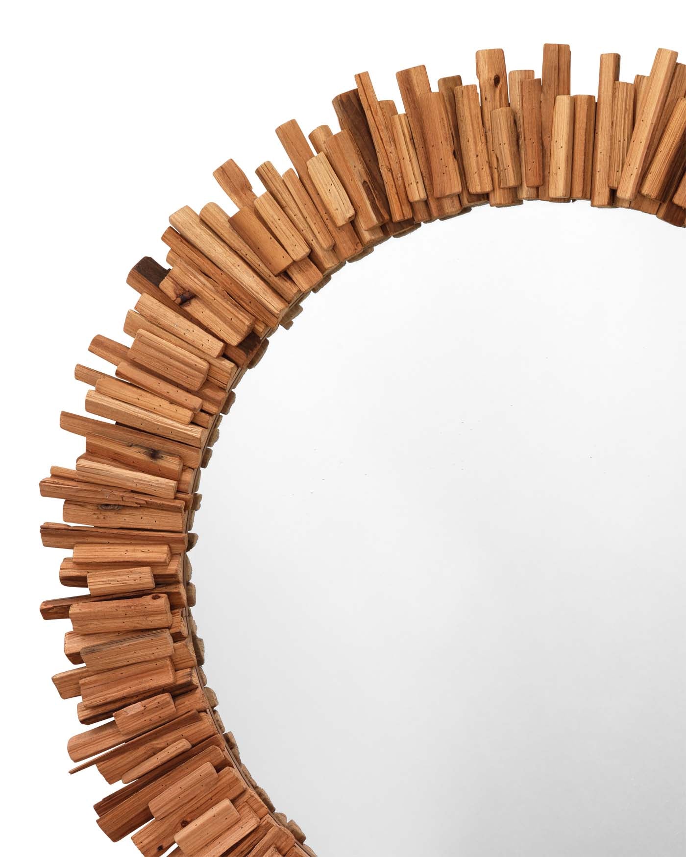 Natural Driftwood Round Mirror - Handmade Coastal Decor for Bathroom, Bedroom & Living Room - Boho Beach Style Wall Mirror for Home Decor