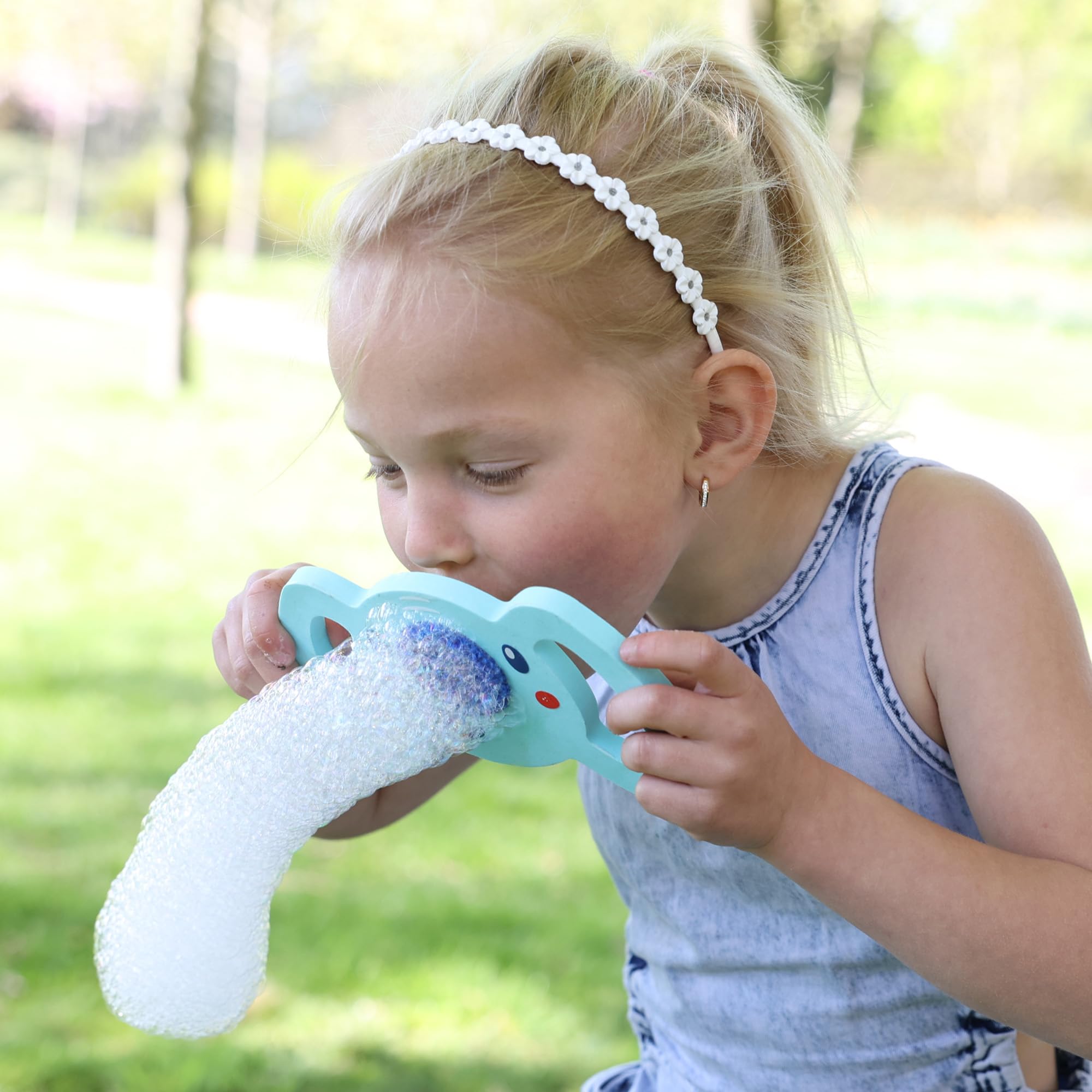 SES Creative Elephant Bubble Maker Toy for Kids - Fun Bubble Foam Blowing Machine - Outdoor Play & Birthday Party Gift - Perfect for Backyard, Park, and Children's Day Activities