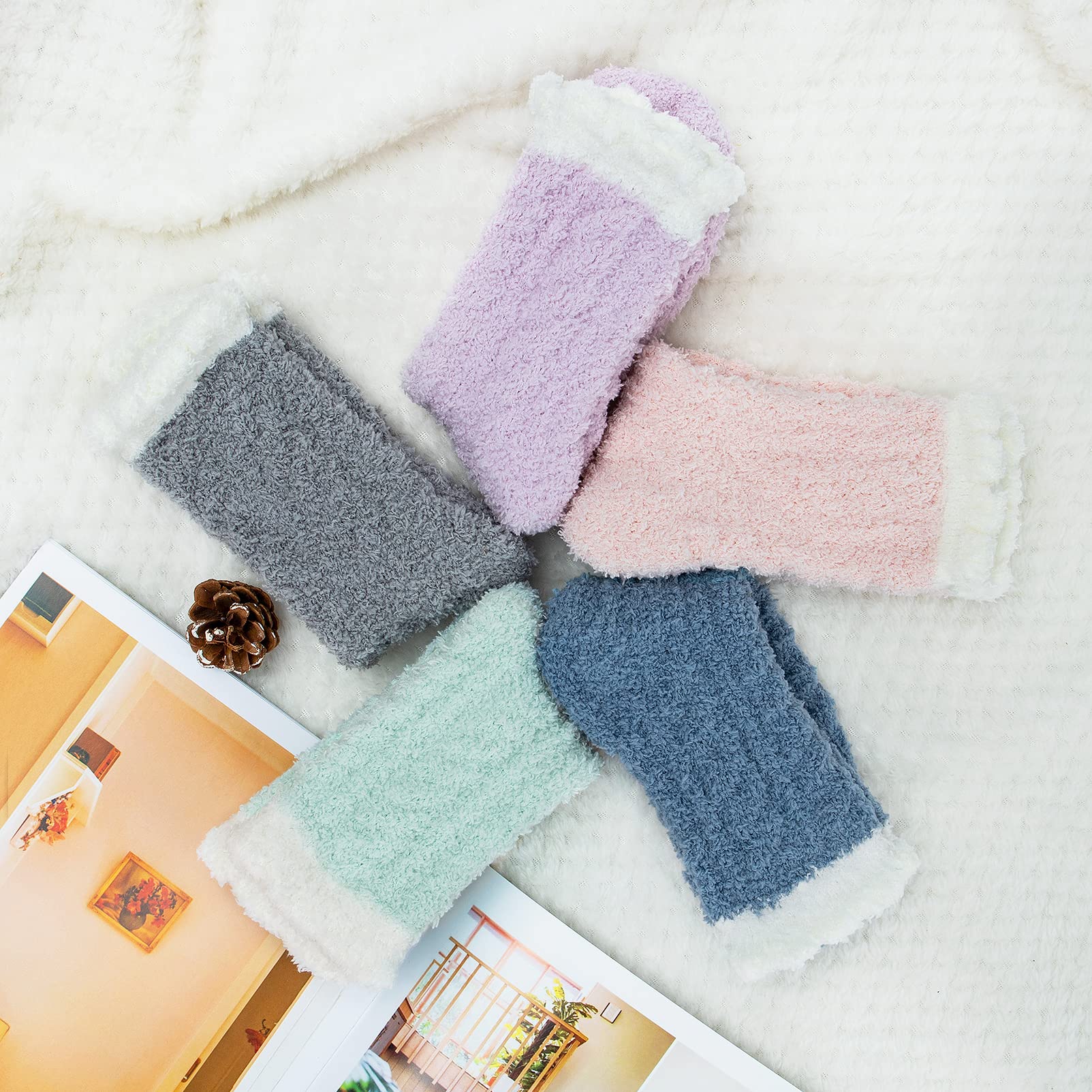 Women's Fuzzy Cat Socks - 5 Pairs Cozy Winter Warm Slippers for Christmas Gifts