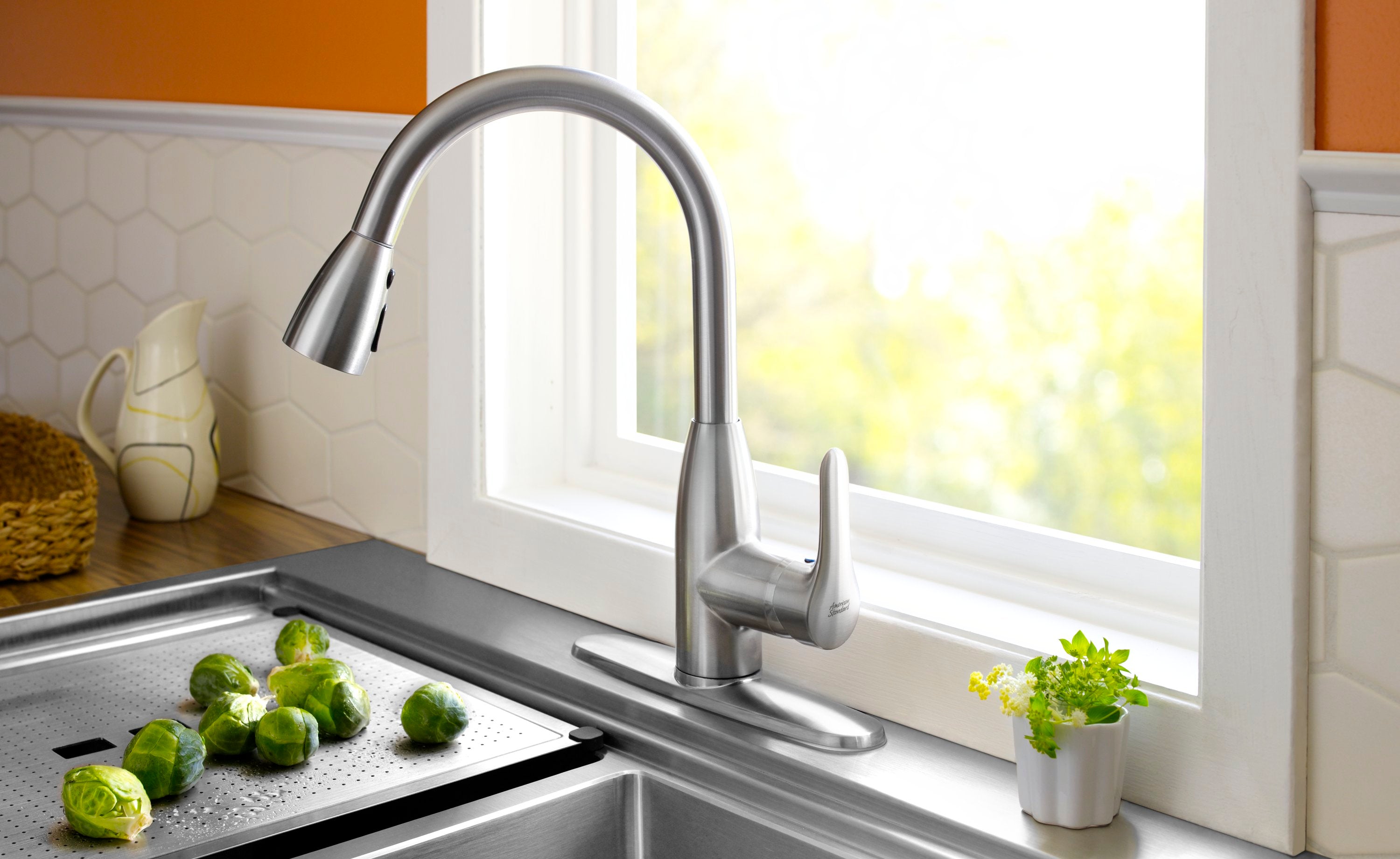 Colony® Soft Single Handle Pull Down Dual Spray Kitchen Faucet - 2.2 GPM/8.3 LPM - High Arc Brushed Nickel Sink Faucet for Modern Kitchens, Dishwashing & Food Prep