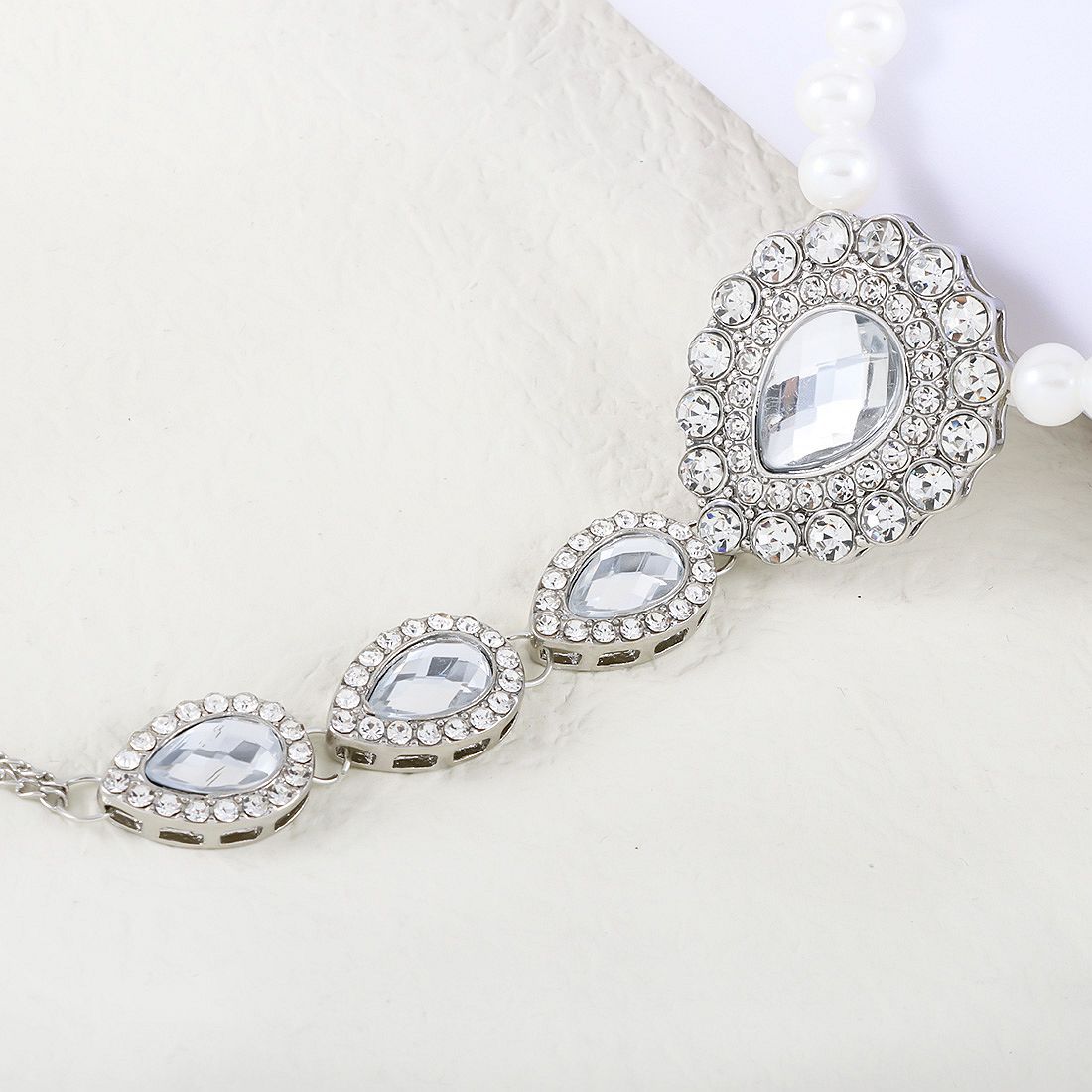 Bohemian Rhinestone Pearl Anklet Chain Bracelet Toe Ring Jewelry for Women | D0571 | Perfect for Beach, Summer Outfits and Boho Fashion Accessories