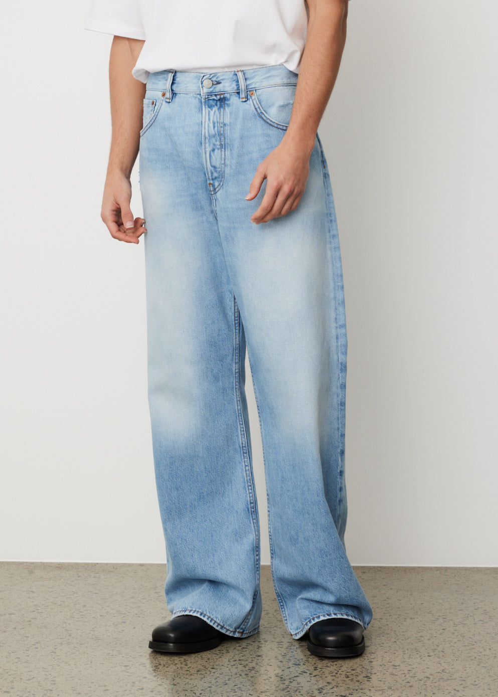 2021M Light Blue Vintage Jeans for Women - High Waist Distressed Denim Pants - Casual Comfort Fit for Everyday Wear, Street Style, and Retro Fashion