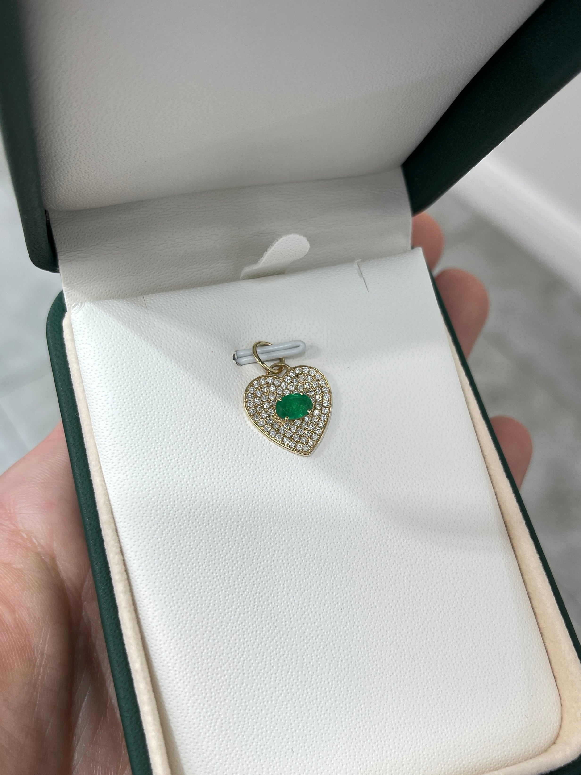 1.0tcw 14K Gold Emerald & Diamond Pave Heart Cluster Pendant Charm Necklace - Elegant Jewelry Gift for Women, Perfect for Valentine's Day, Anniversary & Special Occasions