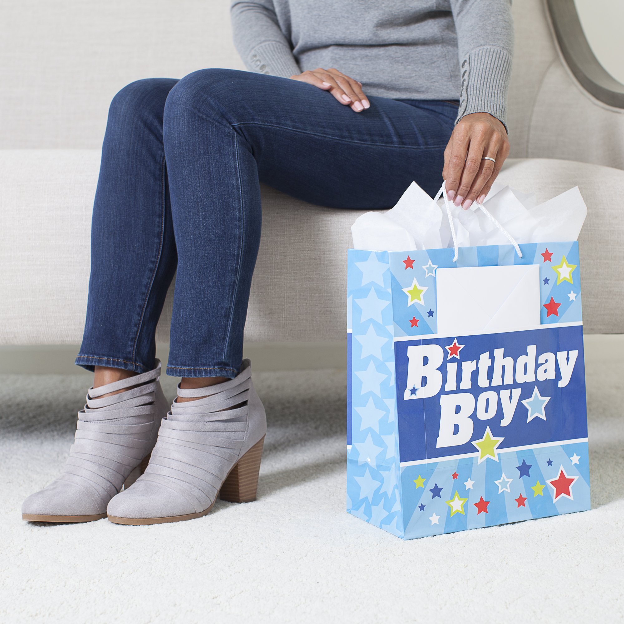 Hallmark 13-Inch Large Birthday Gift Bag Set with Greeting Card & Tissue Paper - Blue Star Design for Birthday Boy | Perfect for Kids' Parties, Gift Wrapping & Special Occasions