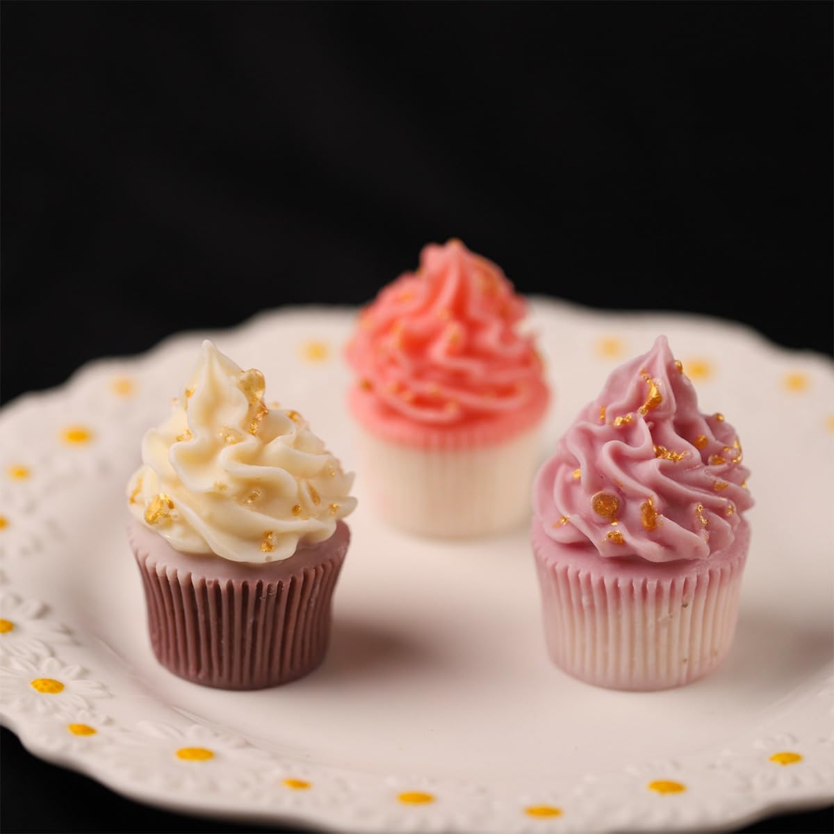 3D Silicone Cupcake & Ice Cream Cone Mold for DIY Soap, Candle, Wax, Resin, and Clay Crafts – Perfect for Homemade Dessert-Shaped Candles, Soaps, and DIY Projects