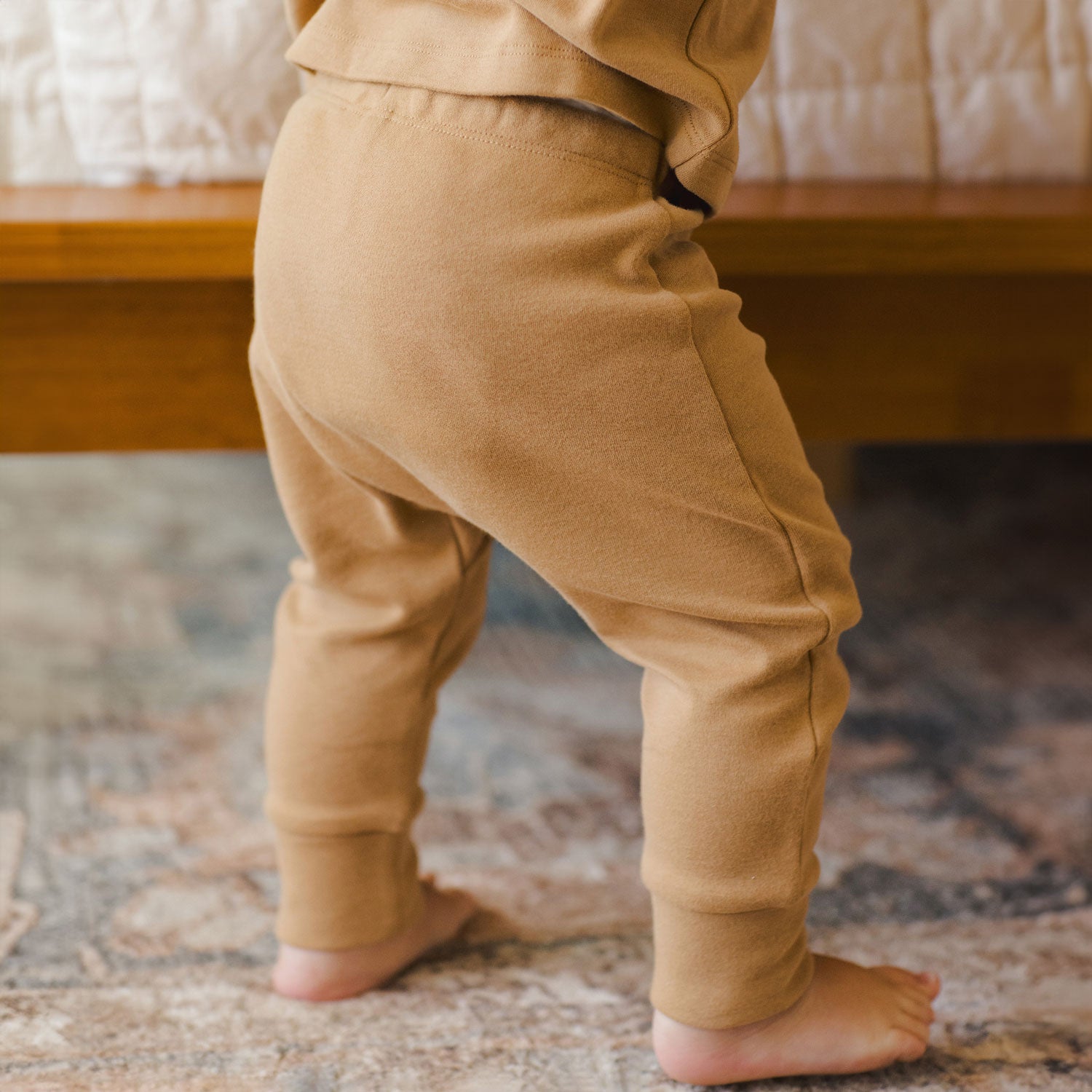 Golden Drawstring Pants for Men & Women - Comfortable Casual Lounge Pants with Adjustable Waistband - Perfect for Yoga, Home Wear & Relaxation
