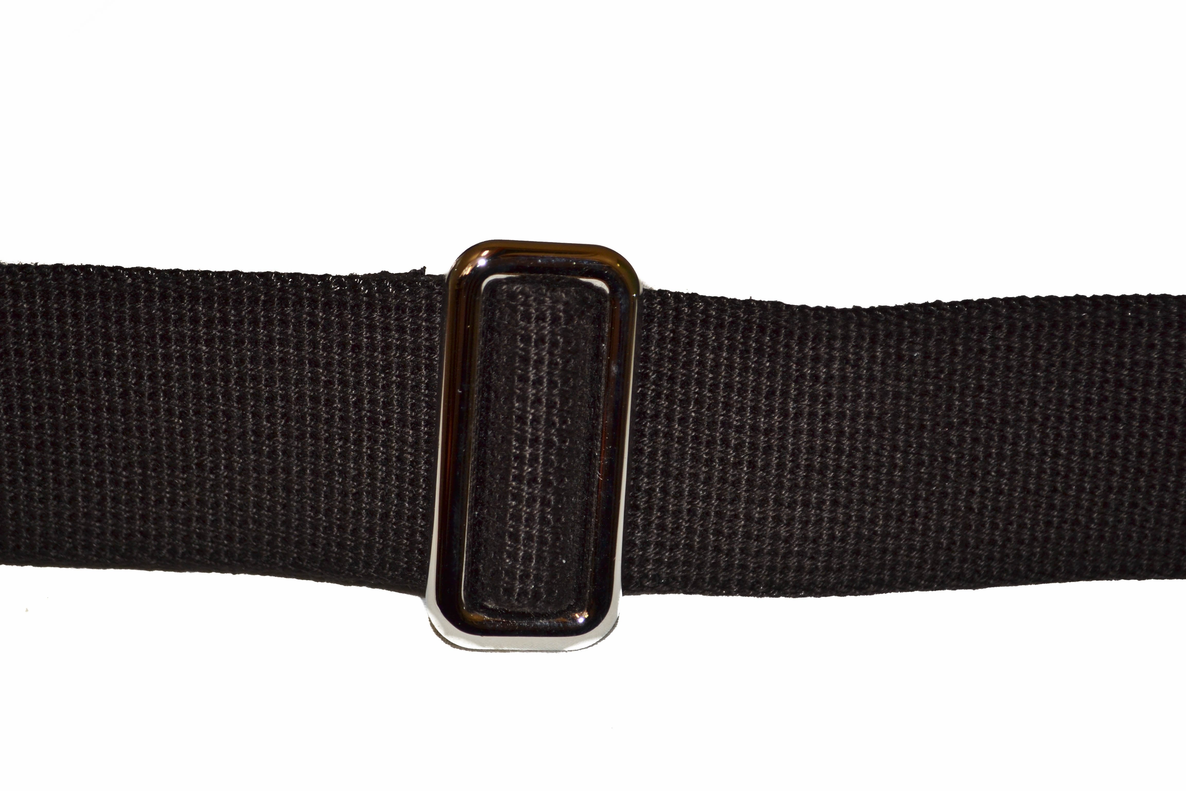 Authentic Gucci GG Canvas Waist Bag in Brown - Signature GG Monogram Fabric - Model 449174 - Perfect for Travel, Shopping & Everyday Use