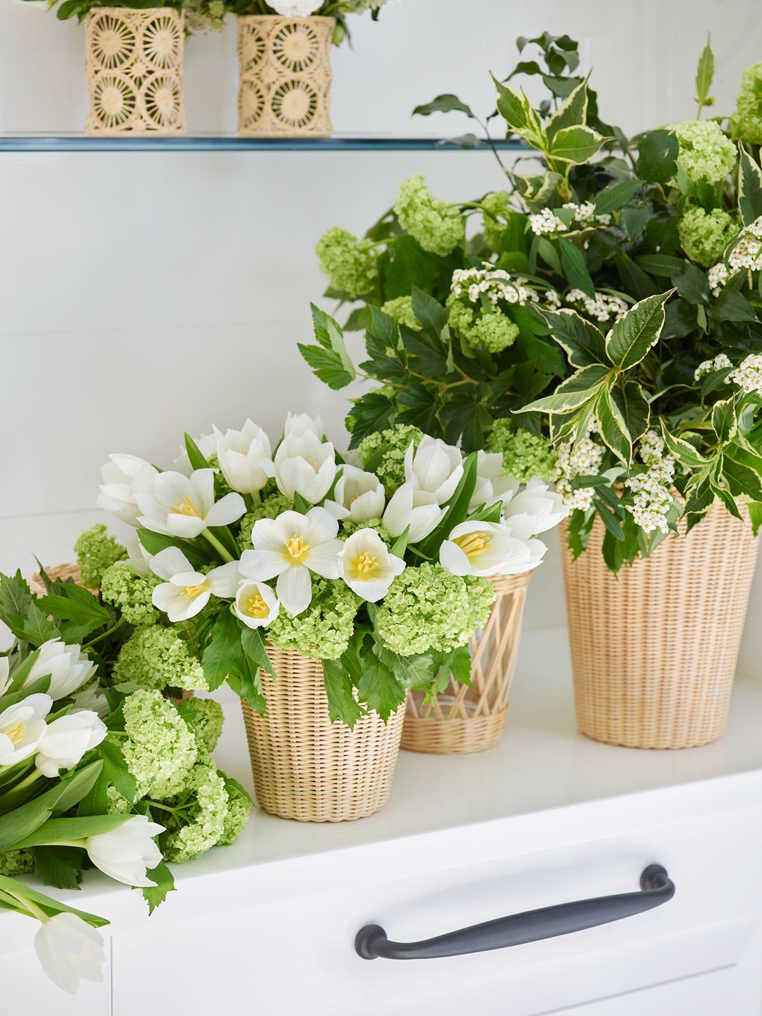 Freya Small Wicker Vase - Handwoven Natural Rattan Decorative Vase for Home Decor, Centerpiece, Wedding, Boho & Farmhouse Style - Perfect for Flowers, Dried Arrangements & Tabletop Decor