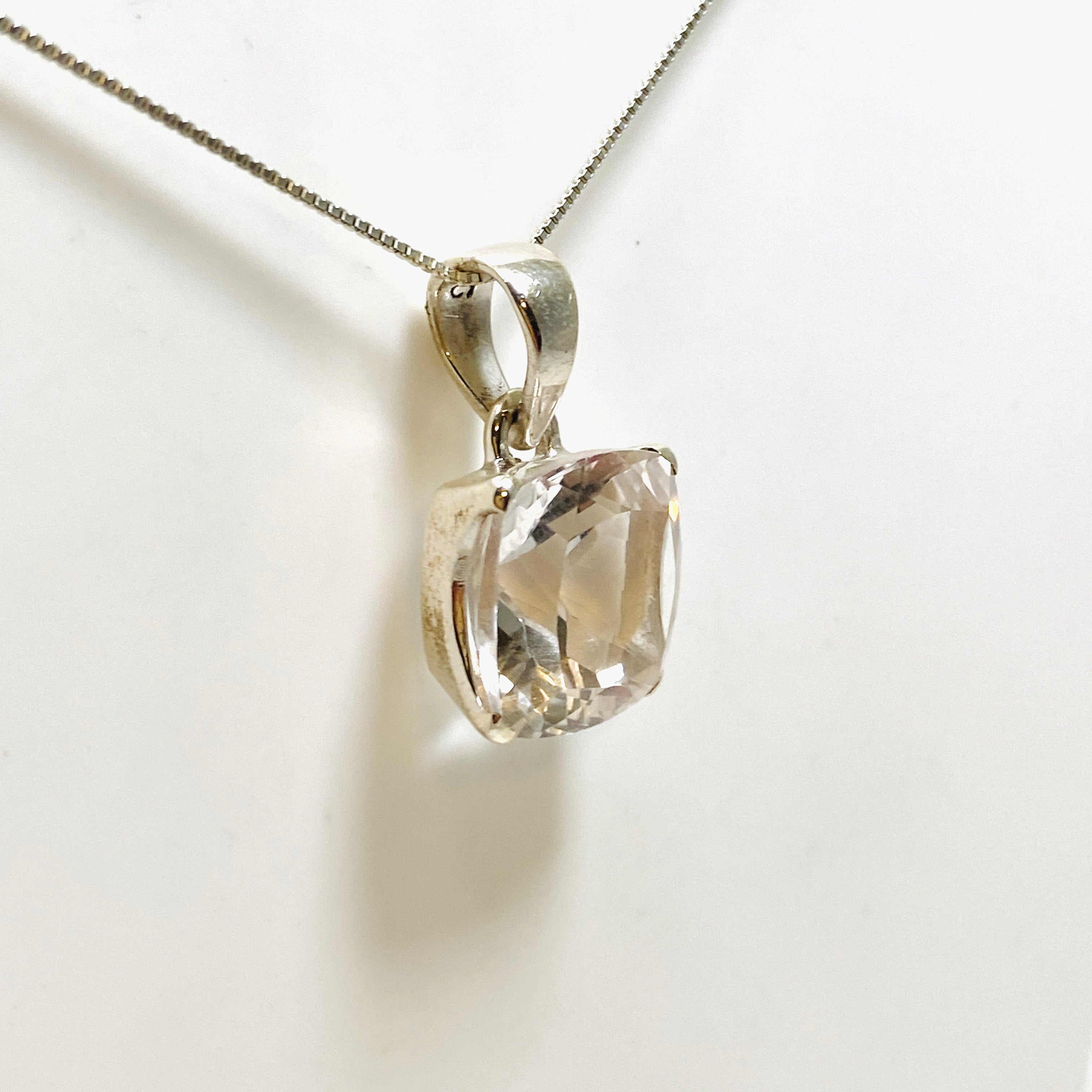 Natural Clear Quartz Square Faceted Pendant Necklace - PPGJ911 - Perfect for Meditation, Healing & Spiritual Jewelry Gifts