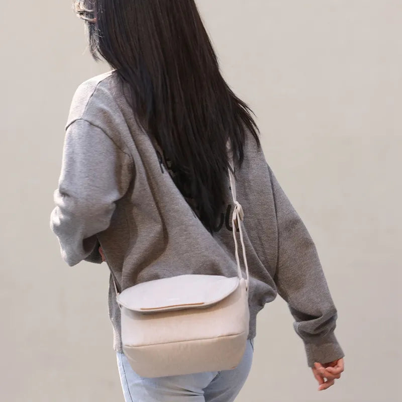 Ulanzi F01 Camera Sling Bag B011 - Waterproof DSLR Shoulder Bag for Photographers, Perfect for Travel & Outdoor Photography